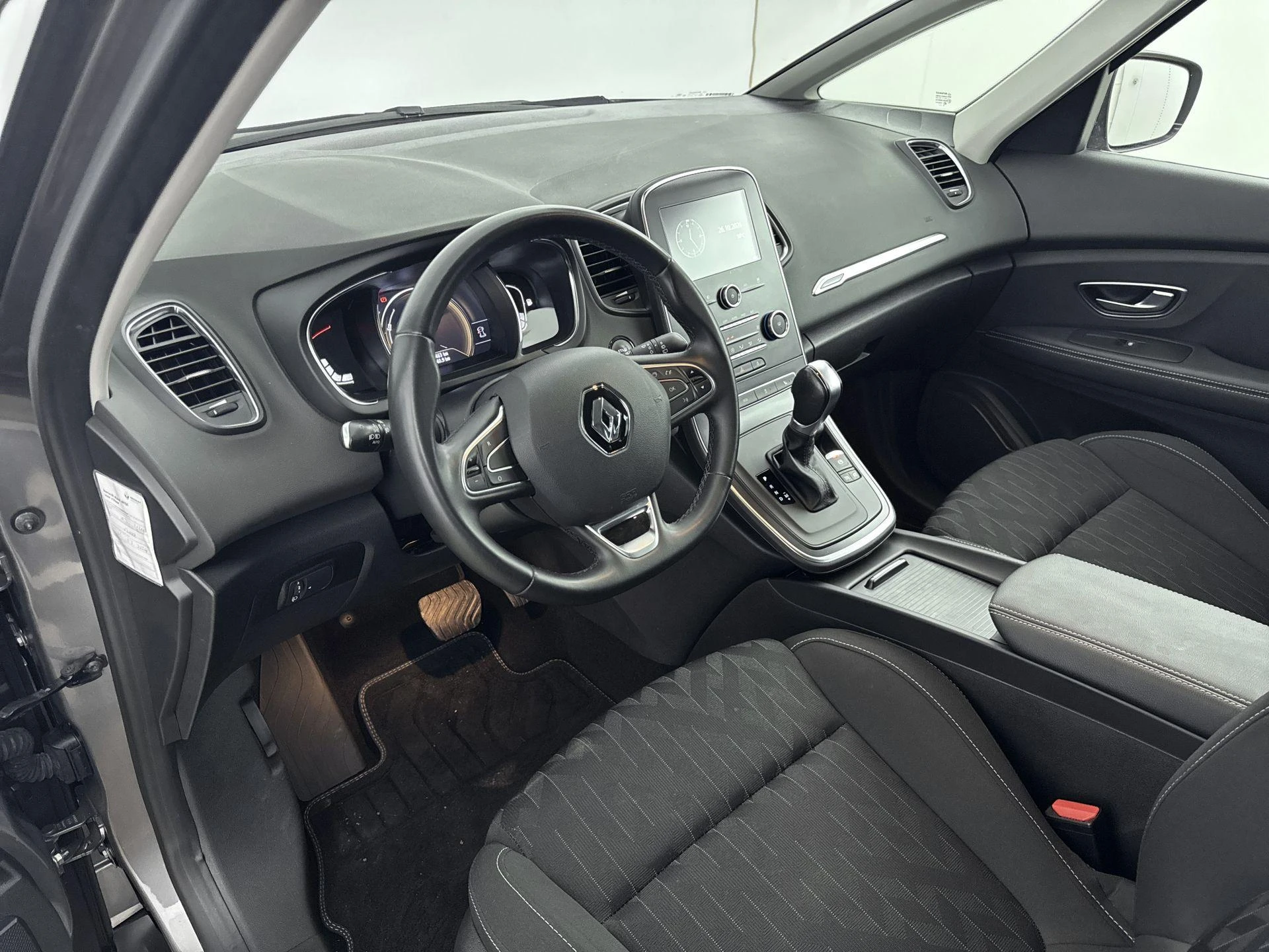 Renault-Scénic-image-16