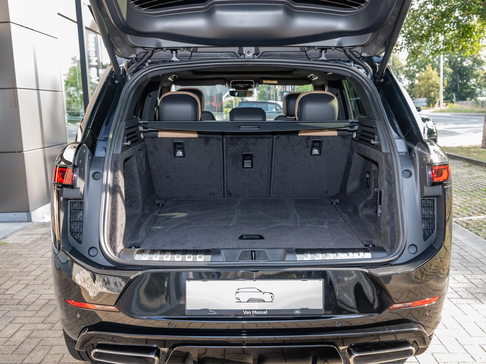 Land Rover-Range Rover Sport-image-13