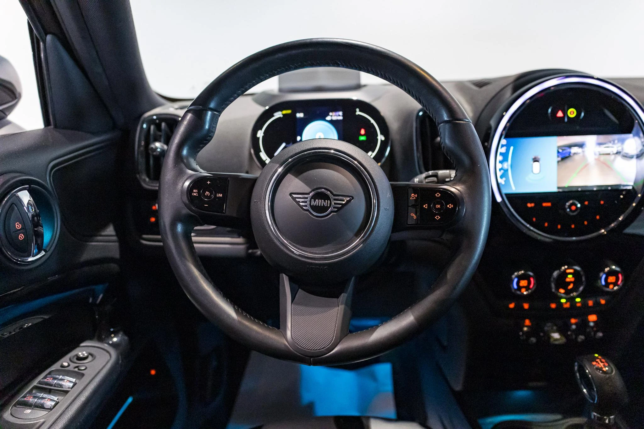 MINI-Countryman-image-19