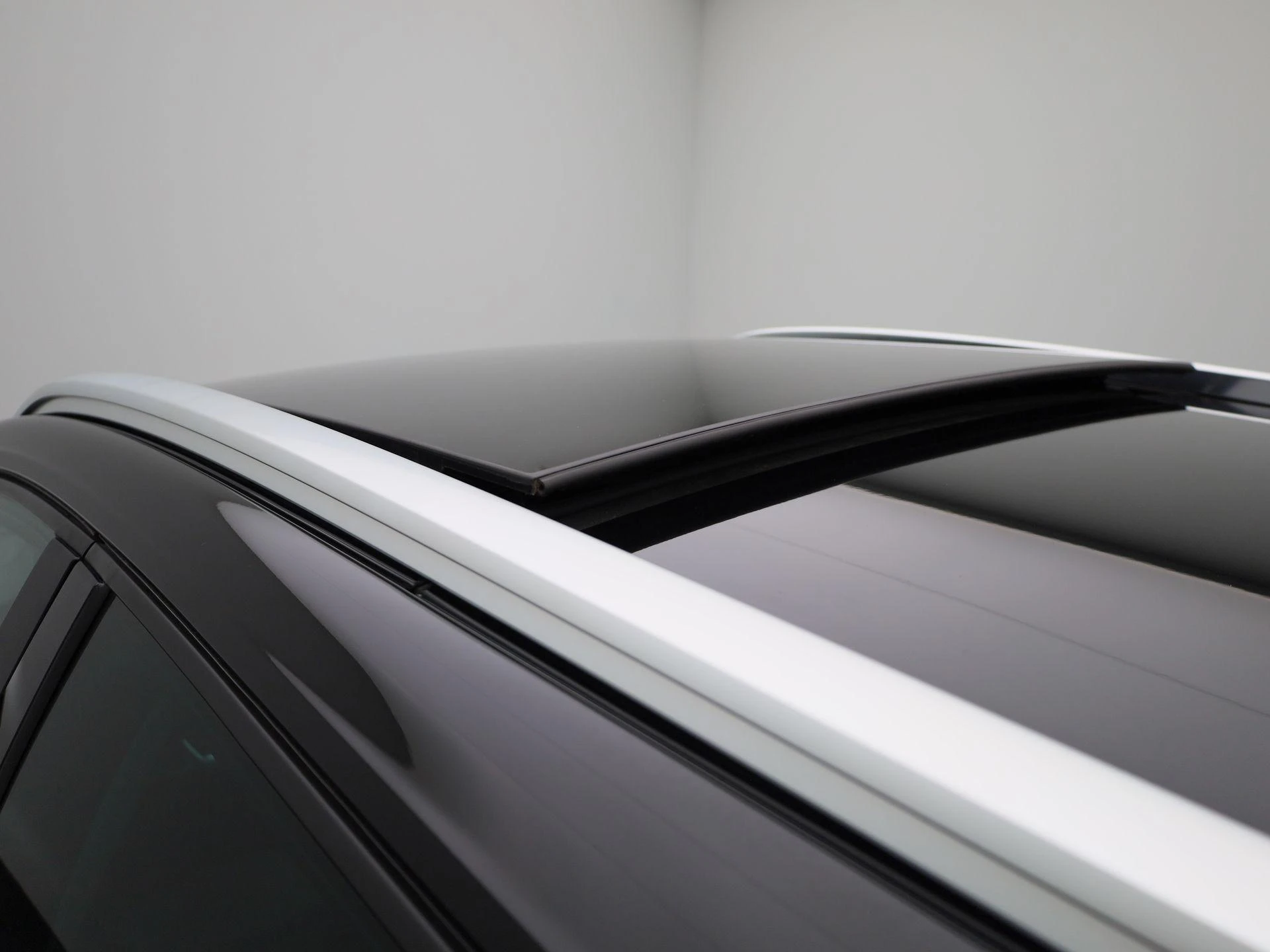 Renault-Megane E-Tech-image-39