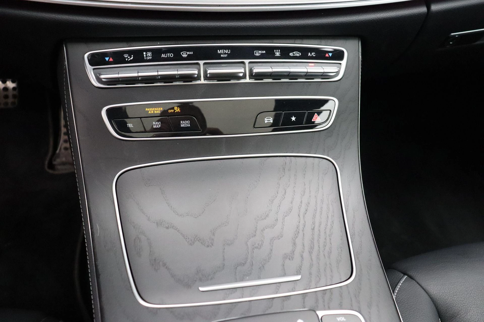 Mercedes-Benz Classe E 300 e Estate AMG LINE + LEDER + PANO DAK + BURMESTER + SURROUND VIEW +