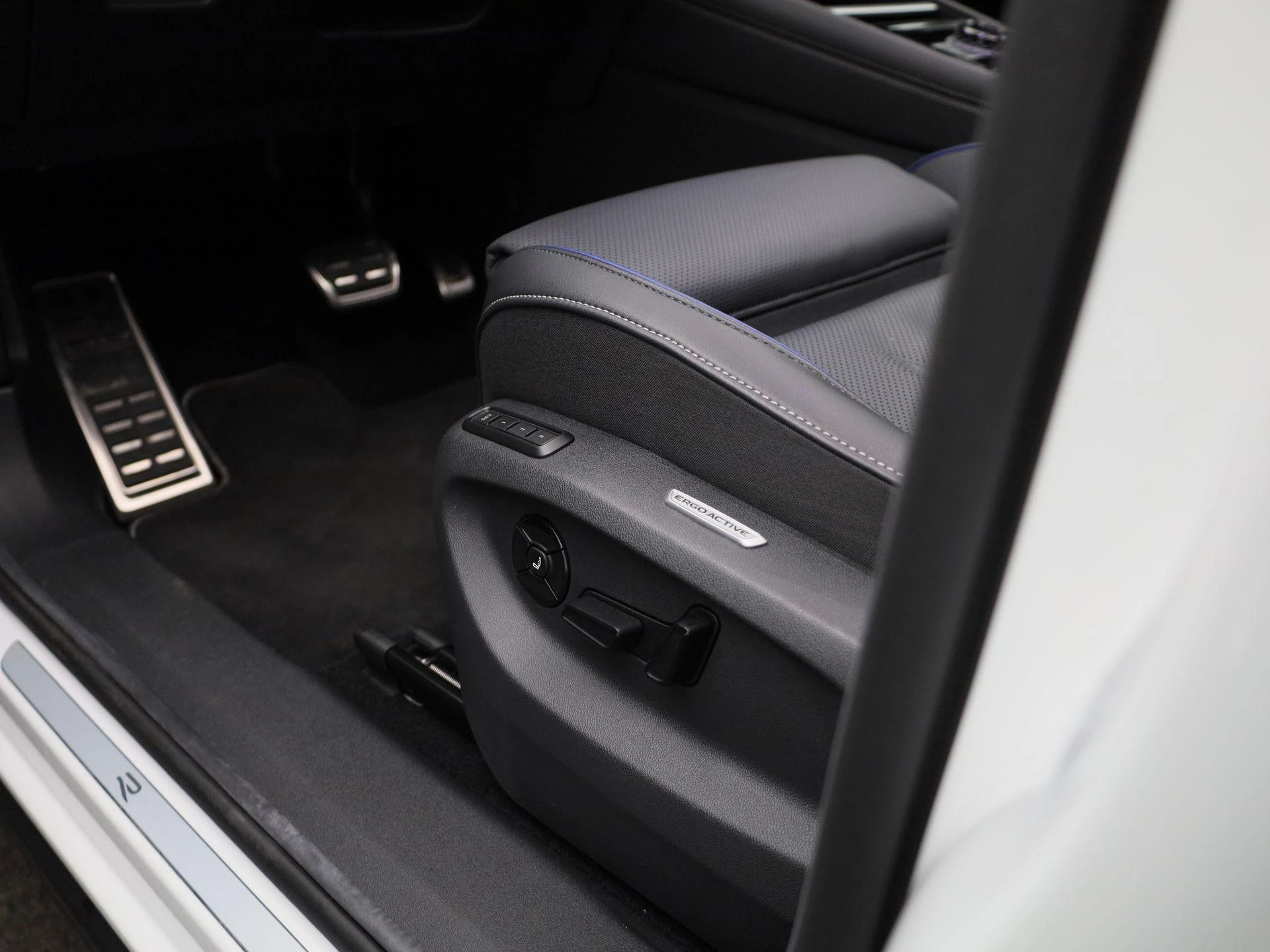 Volkswagen Tiguan 1.5 eHybrid R-Line Edition 272 PK