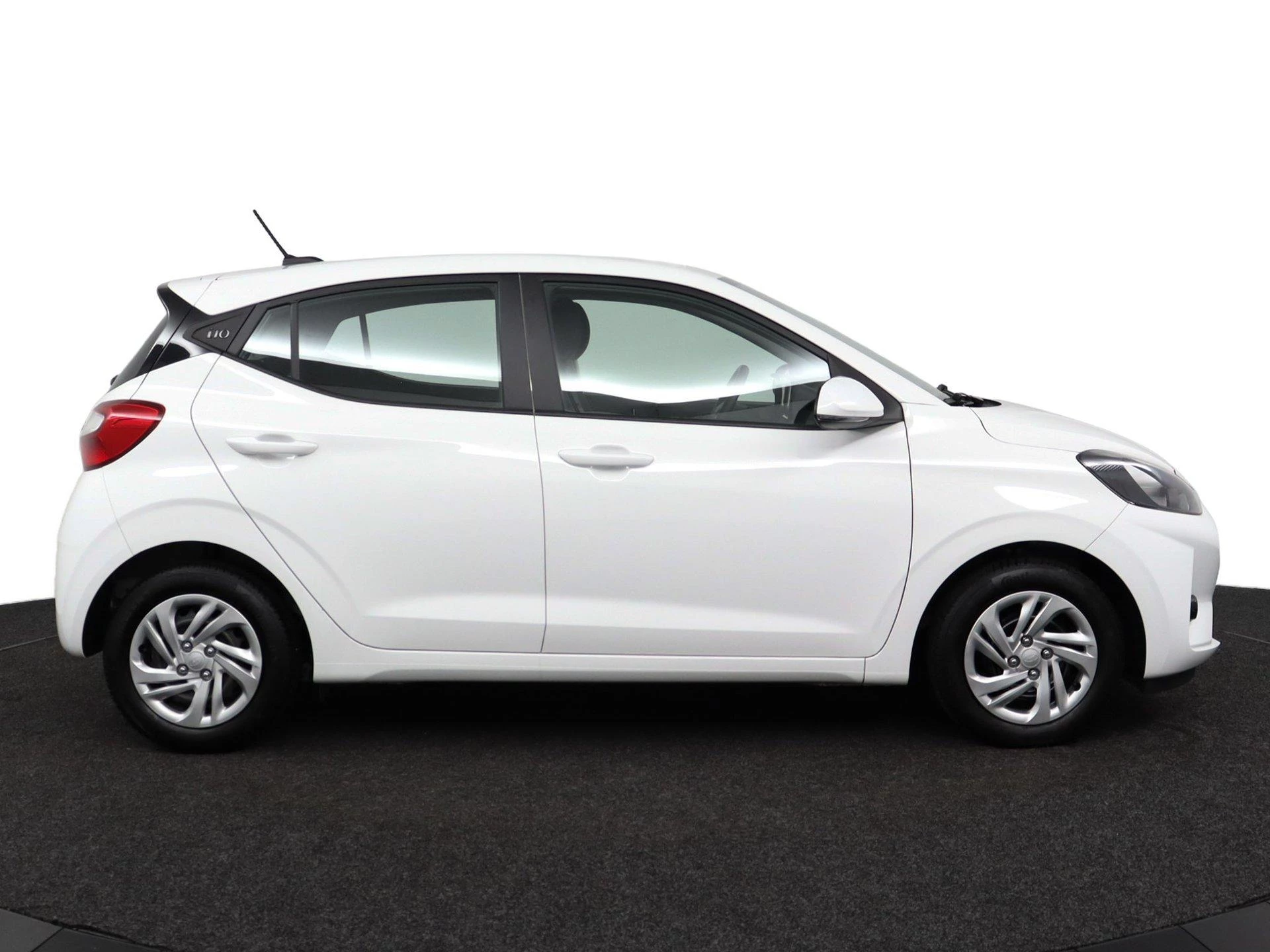 Hyundai-i10-image-9