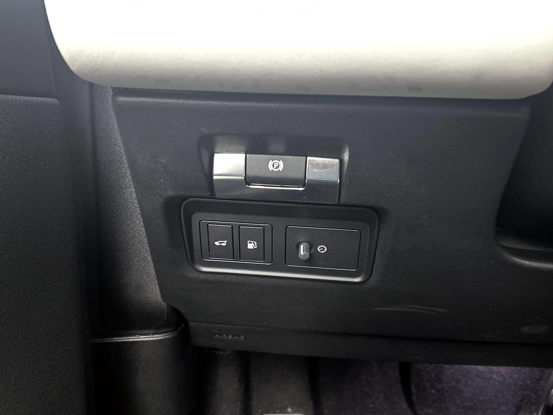 Land Rover-Discovery Sport-image-29