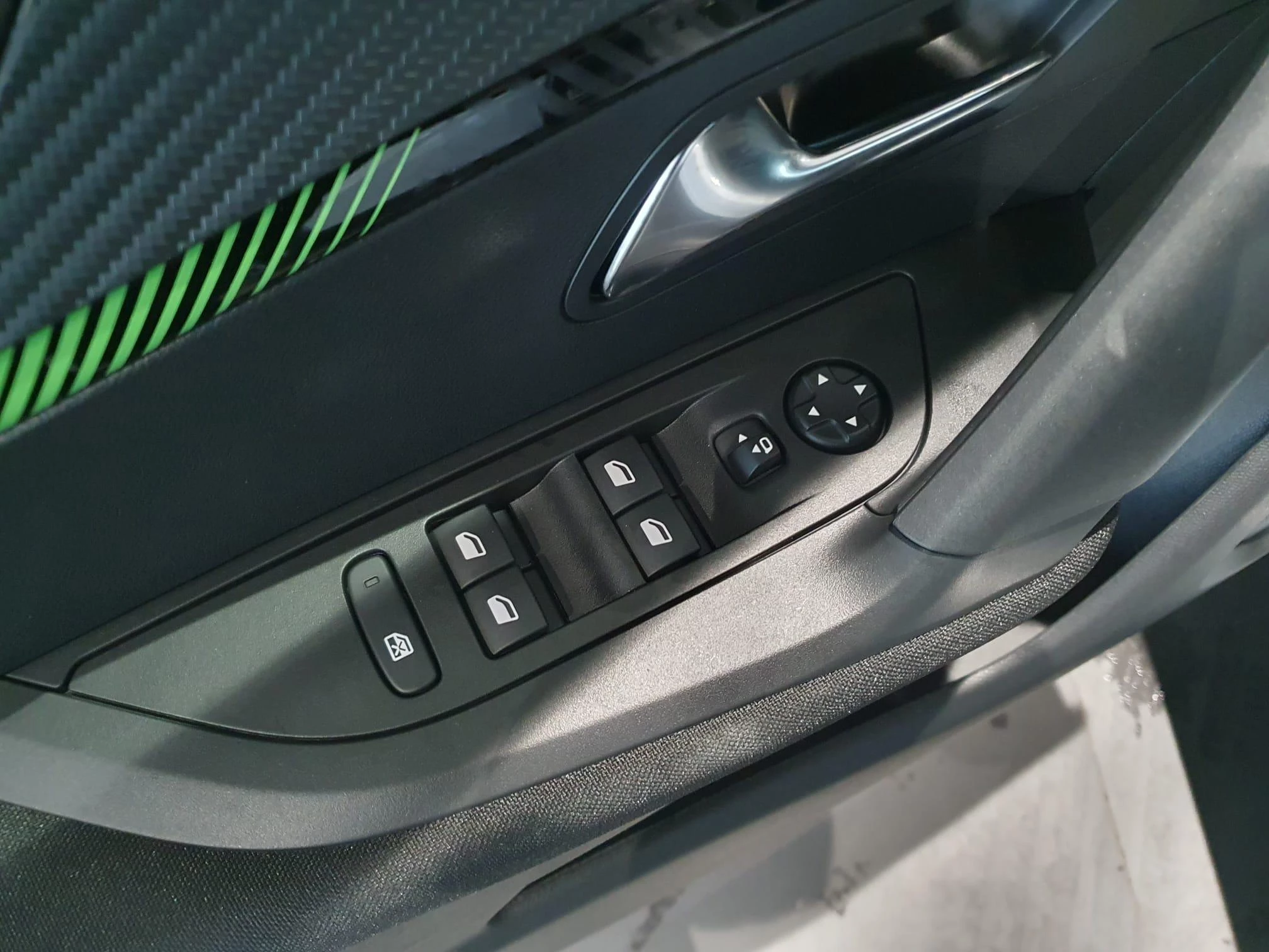 Peugeot-2008-image-6