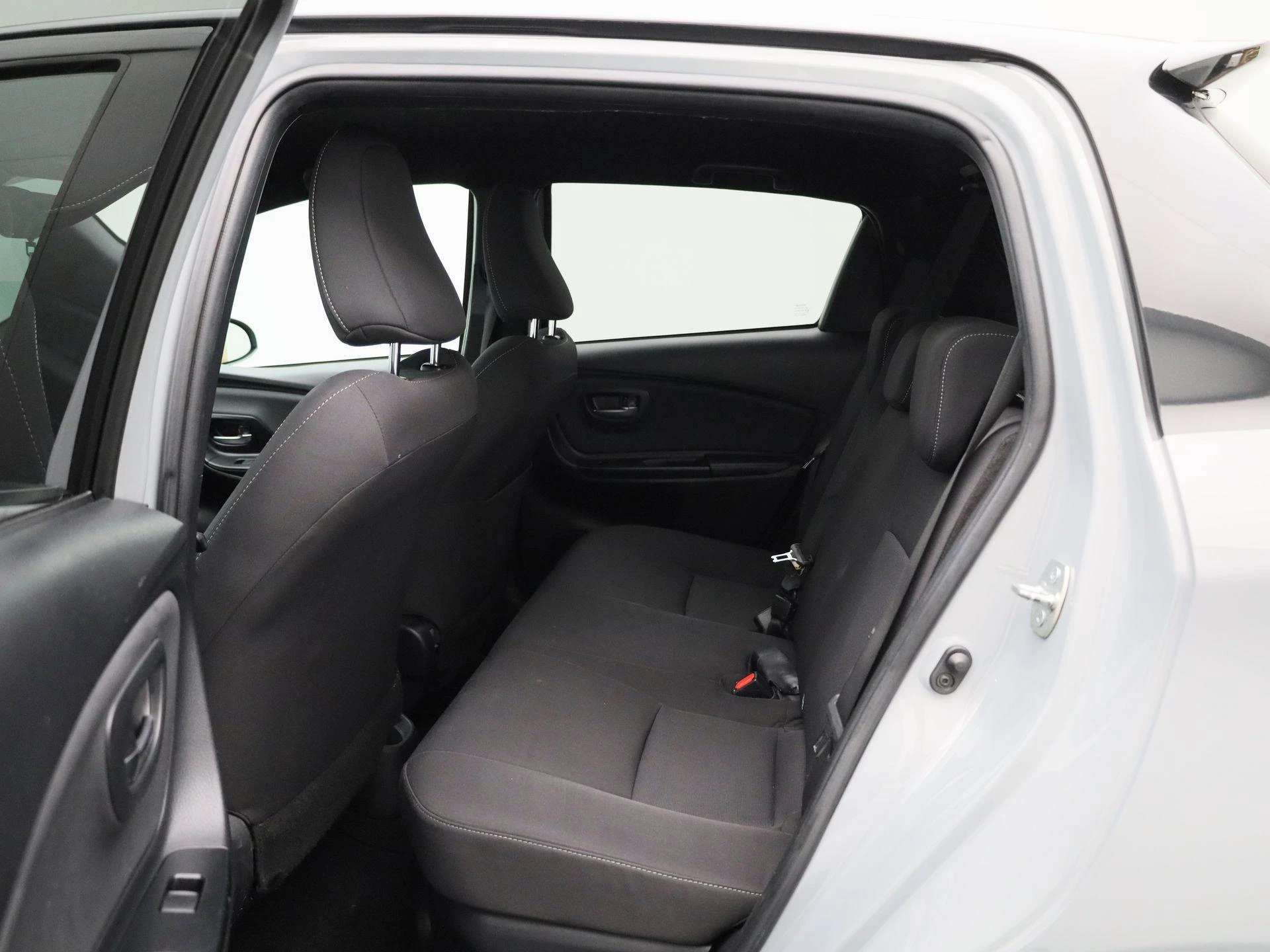 Toyota-Yaris-image-10