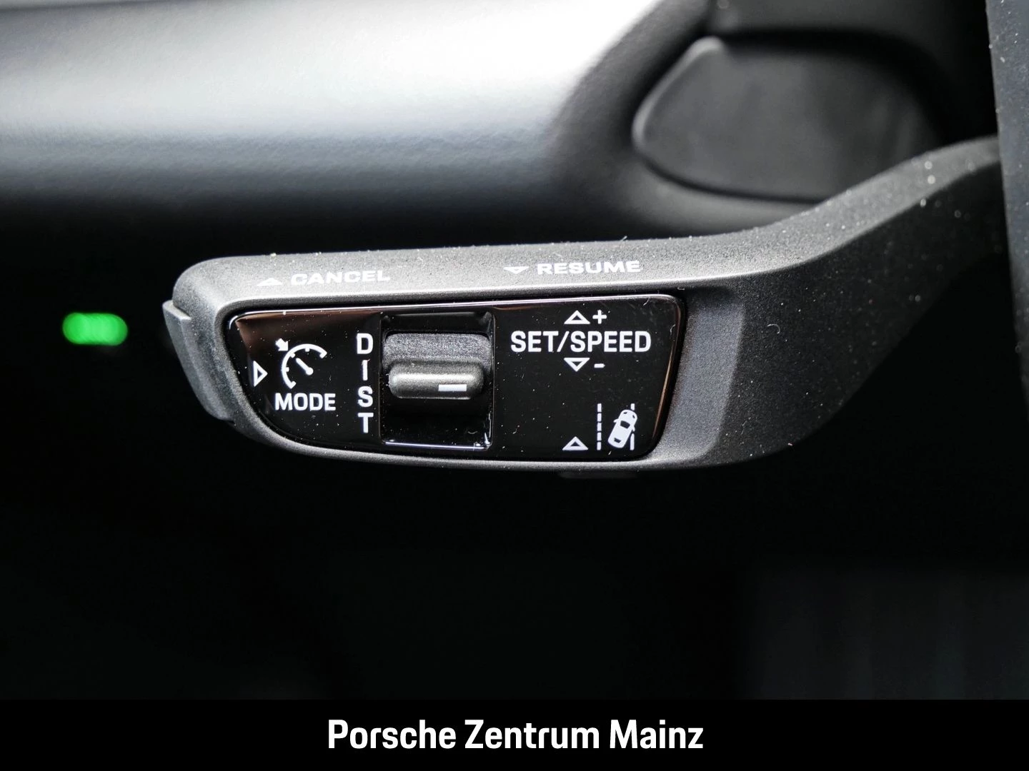 Porsche-Macan-image-25