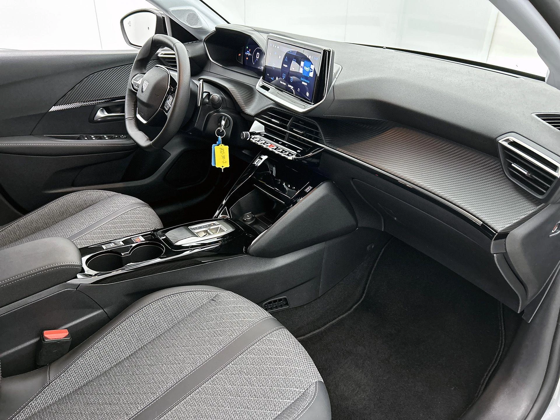 Peugeot 208 1.2 Hybrid 110 e-DCS6 Allure