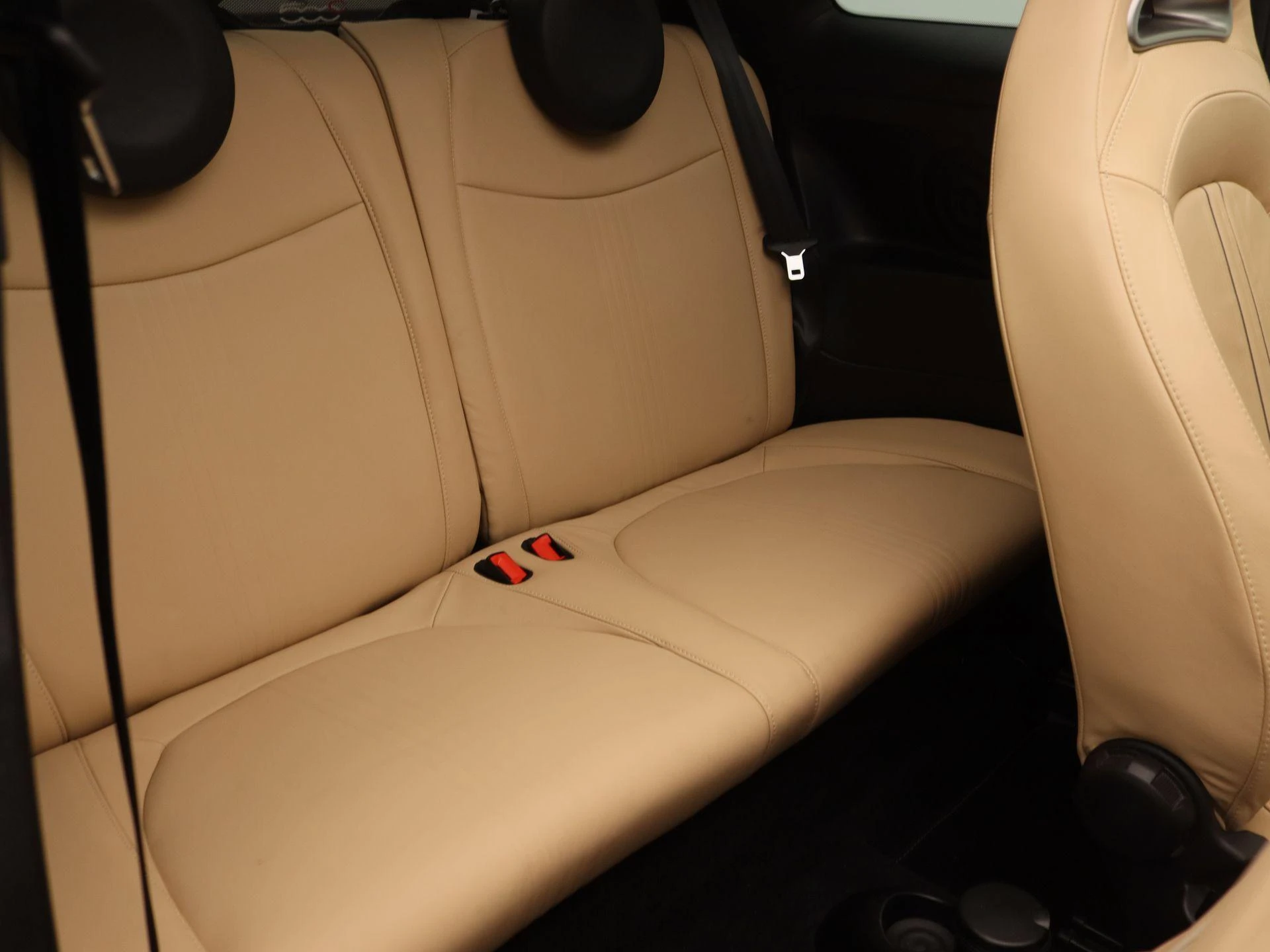 Abarth-695-image-22