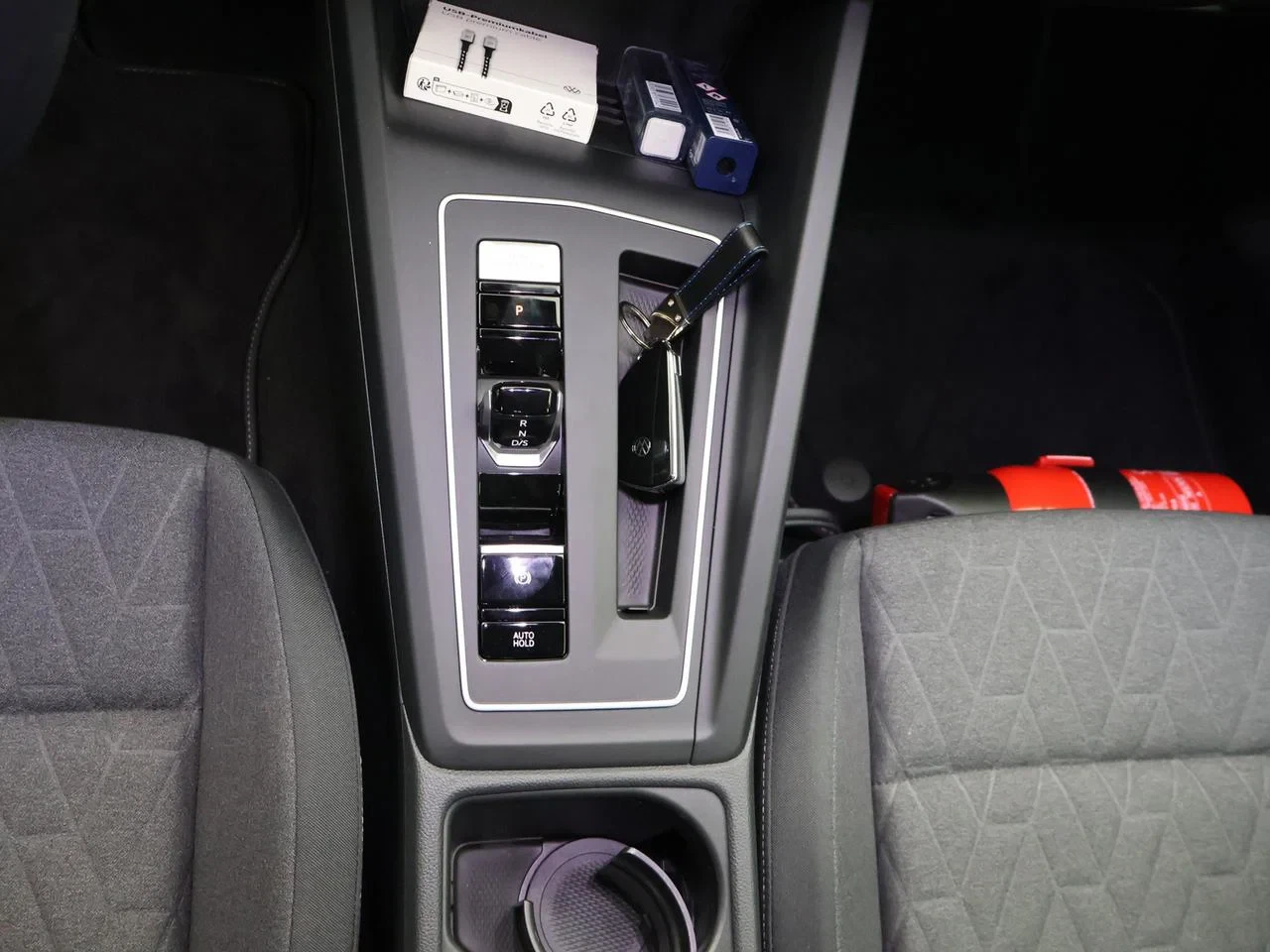 Volkswagen-Golf-image-18