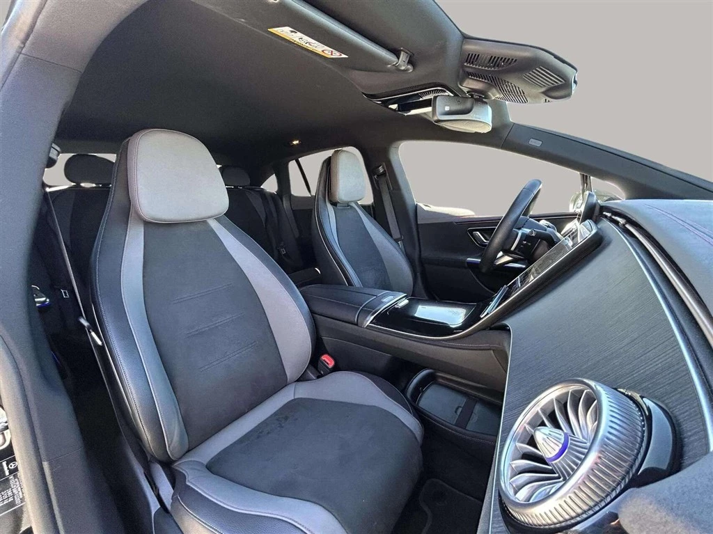 Mercedes-Benz-EQE-image-13