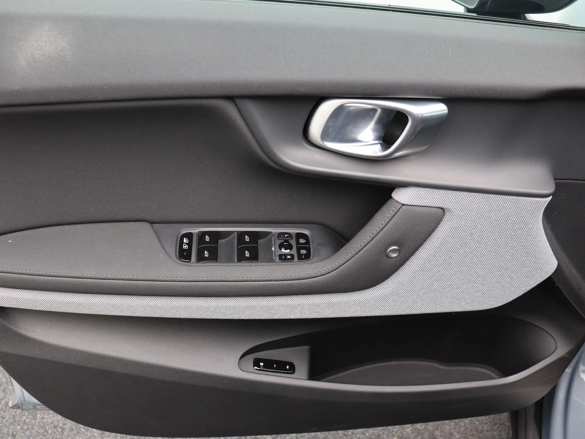 Polestar 2 SR SM 64kWh