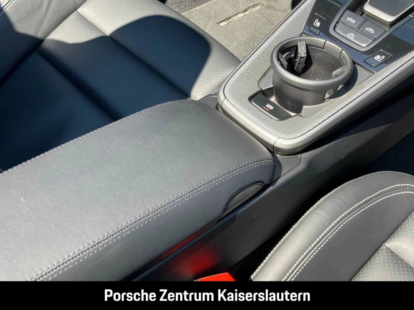 Porsche 911 992 Carrera Cabrio Sportabgas Surround-View carrera
