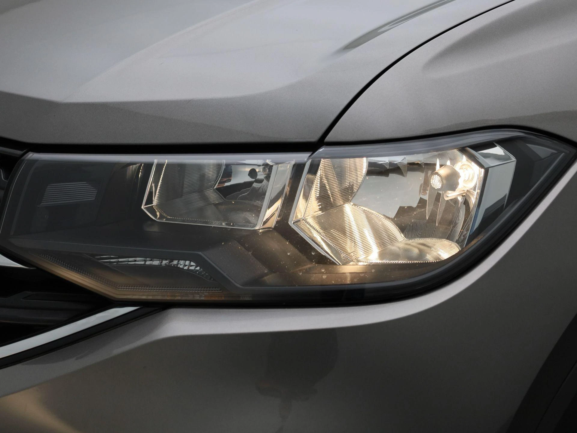 Volkswagen-T-Cross-image-13