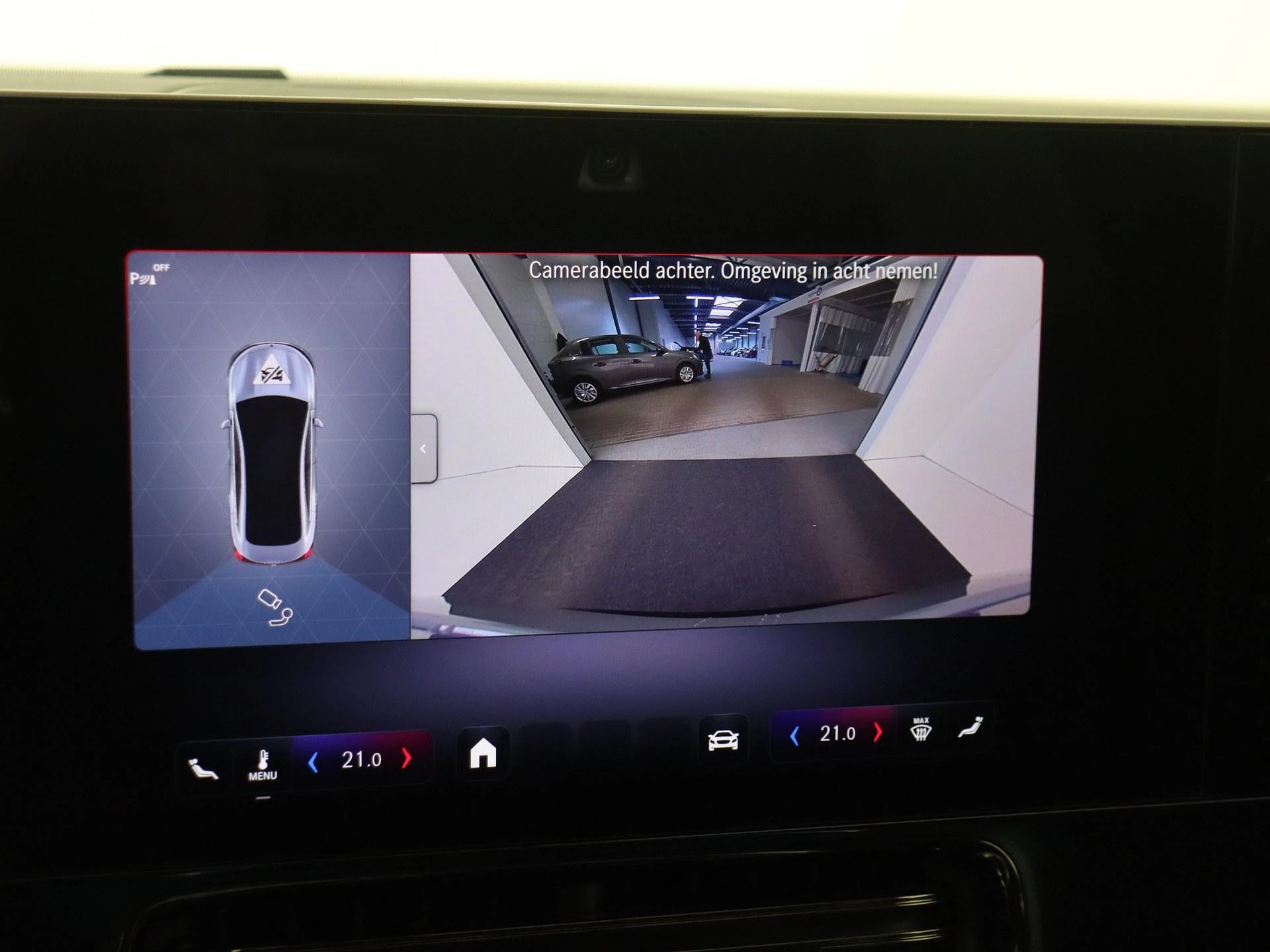 Mercedes-Benz-CLA-image-16