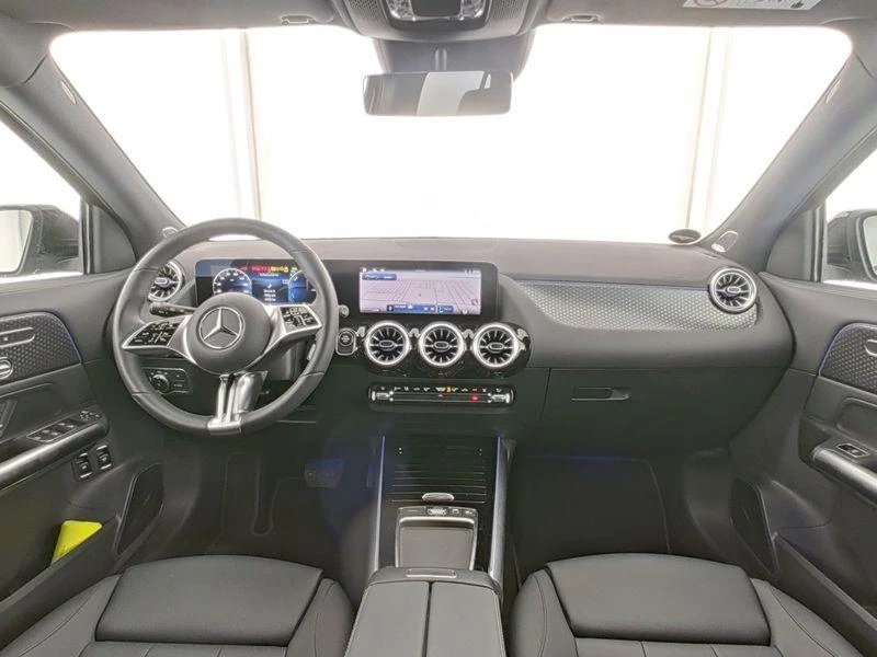 Mercedes-Benz-GLA-image-8