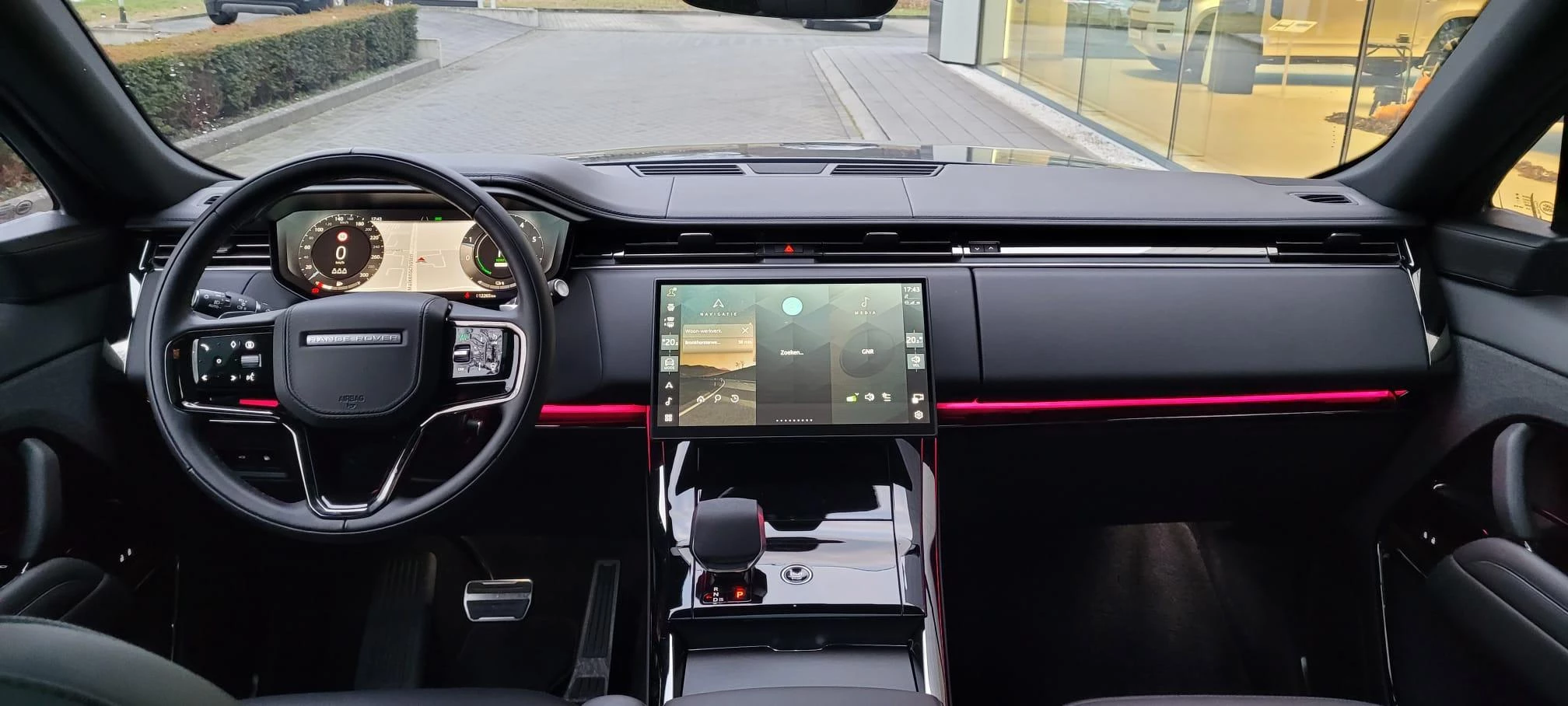 Land Rover-Range Rover Sport-image-4