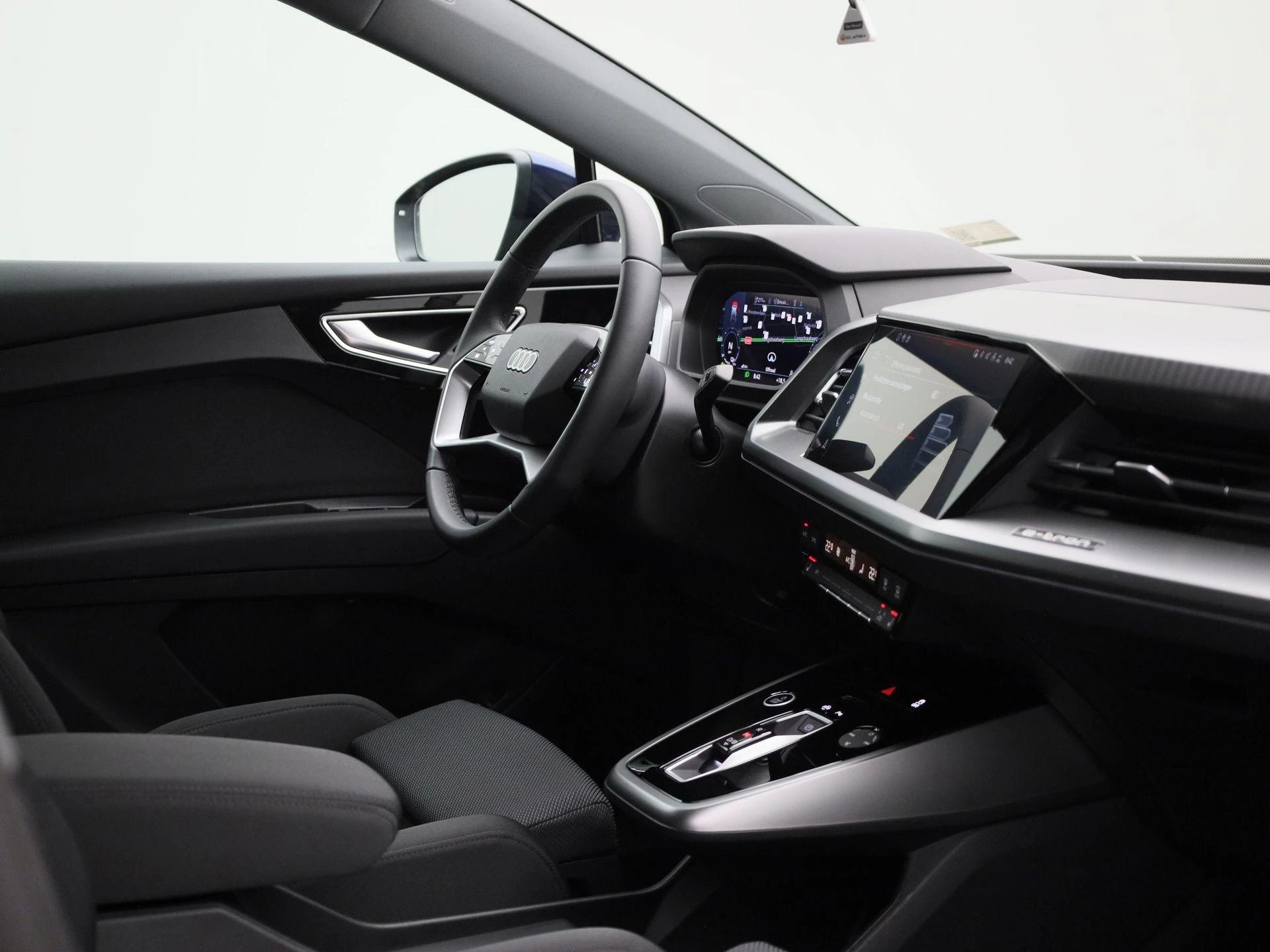 Audi-Q4 e-tron-image-38