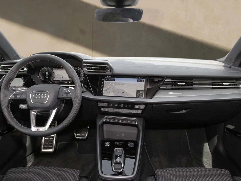 Audi A3 Sportback 40 TFSI e S line 18"|PANO|SHZ|RFK|