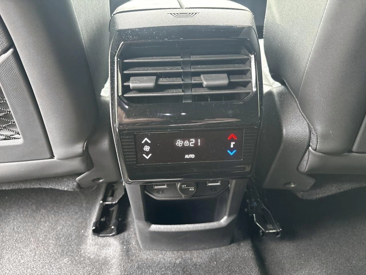 Peugeot 5008 1.2 HYBRID 136 e-DSC6 Allure
