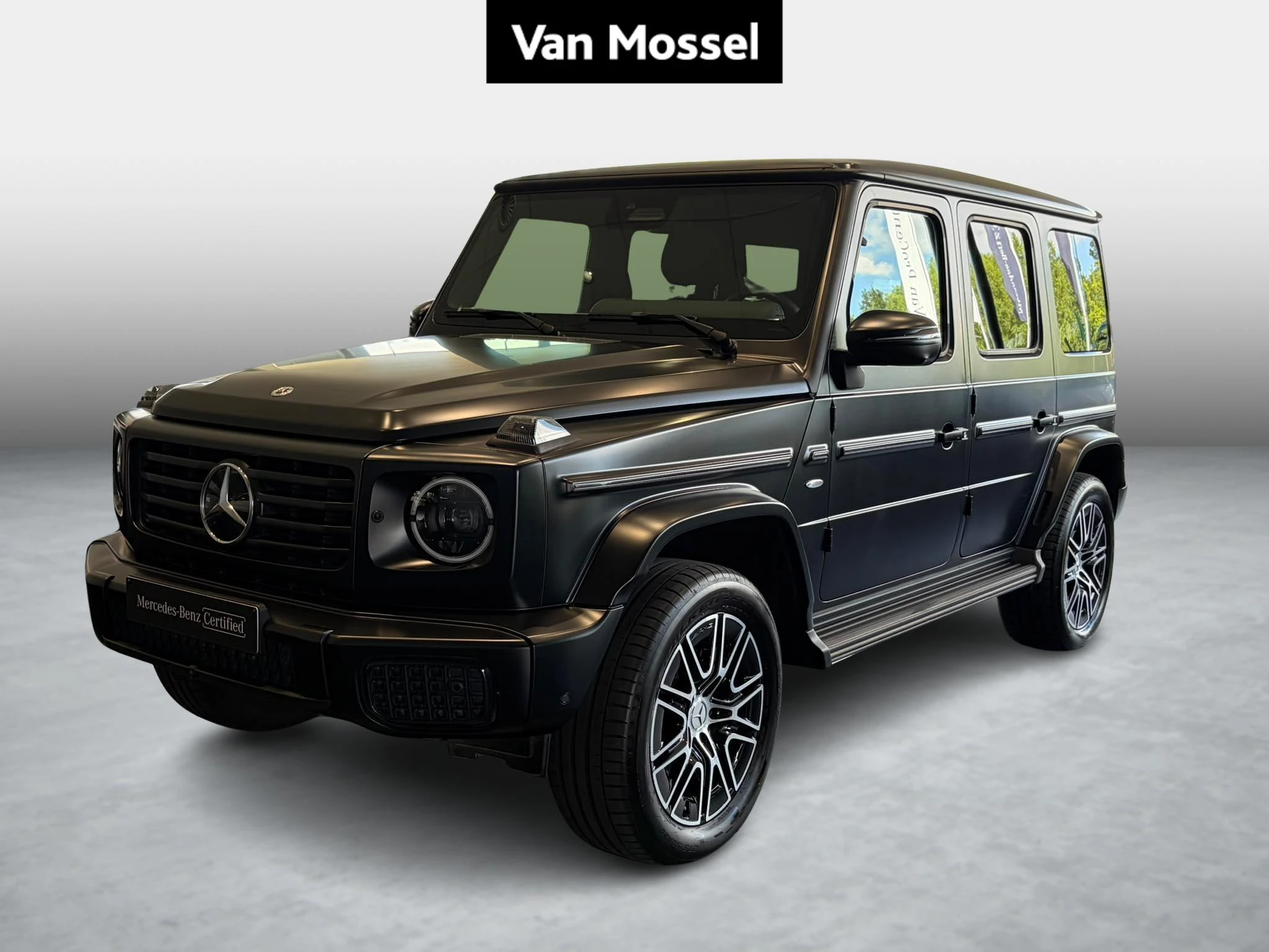 Mercedes-Benz-G-Klasse-image-0