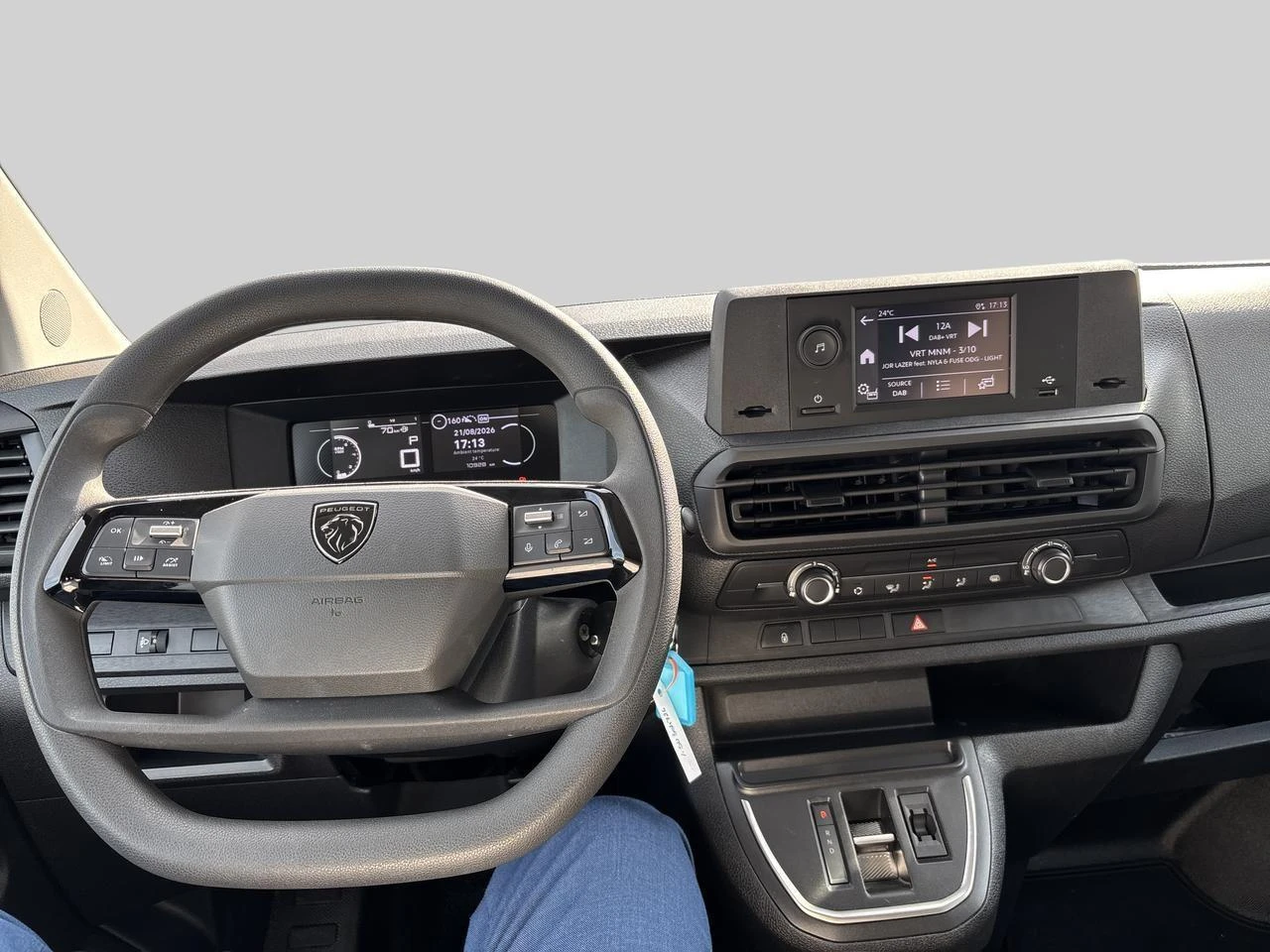 Peugeot-Expert-image-12