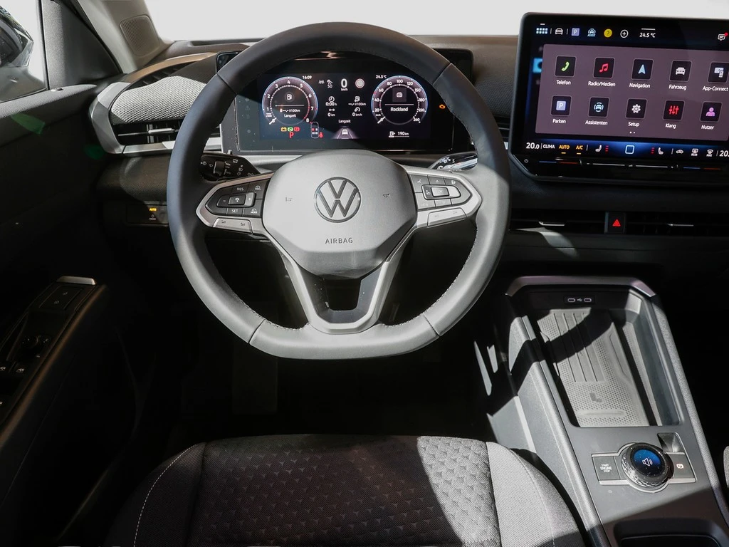 Volkswagen-T-Roc-image-12