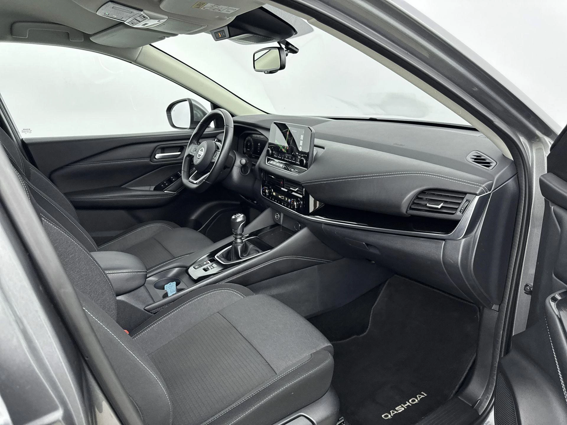 Nissan-QASHQAI-image-12