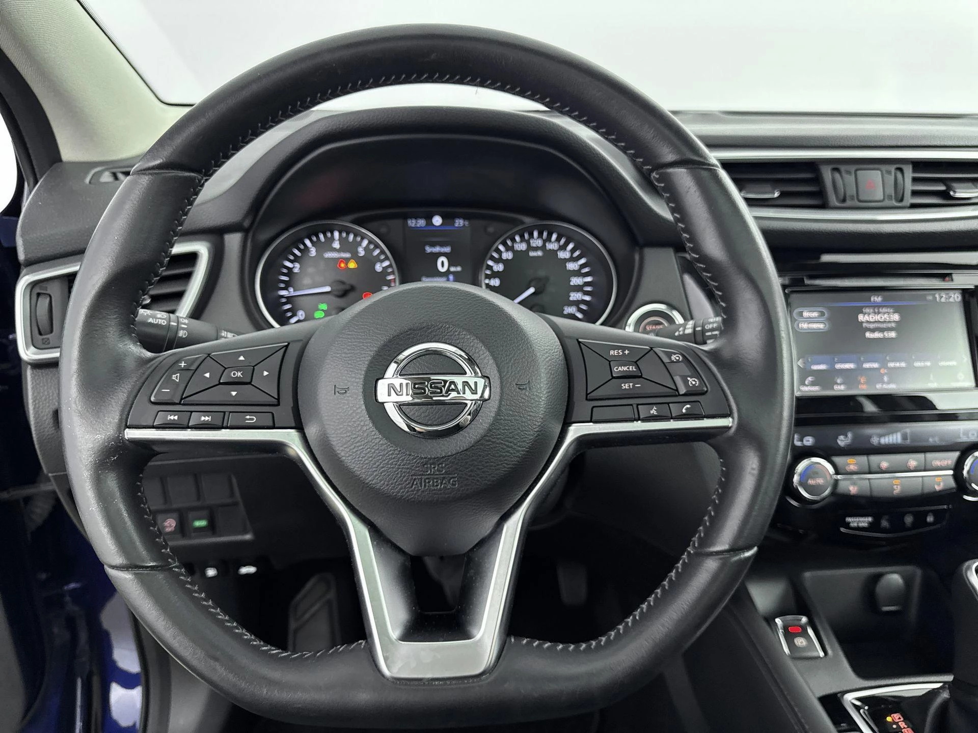 Nissan-QASHQAI-image-14