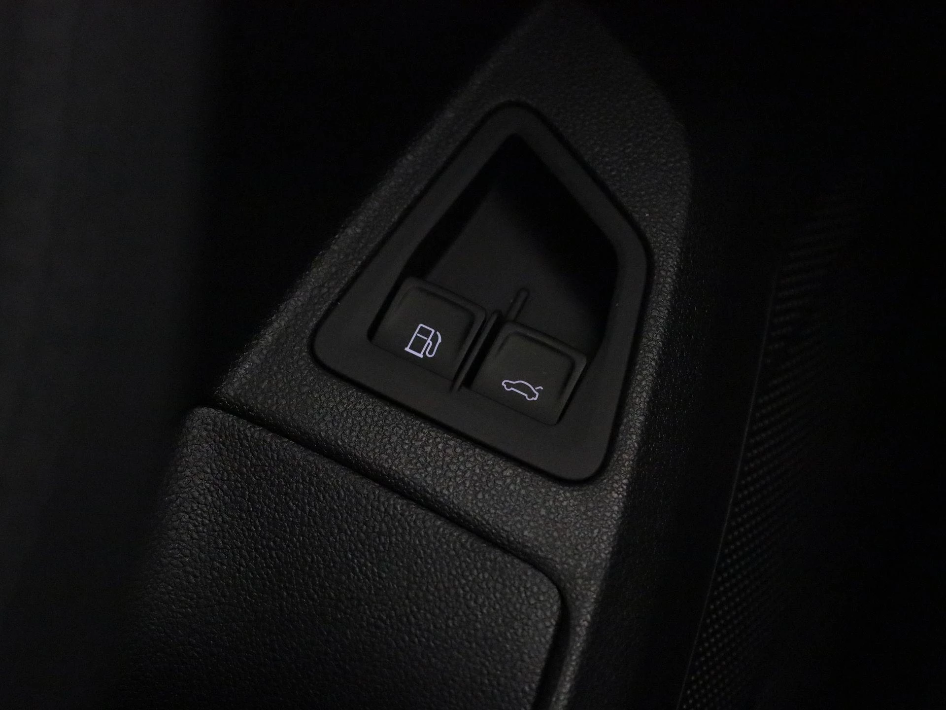 Volkswagen-Touareg-image-31