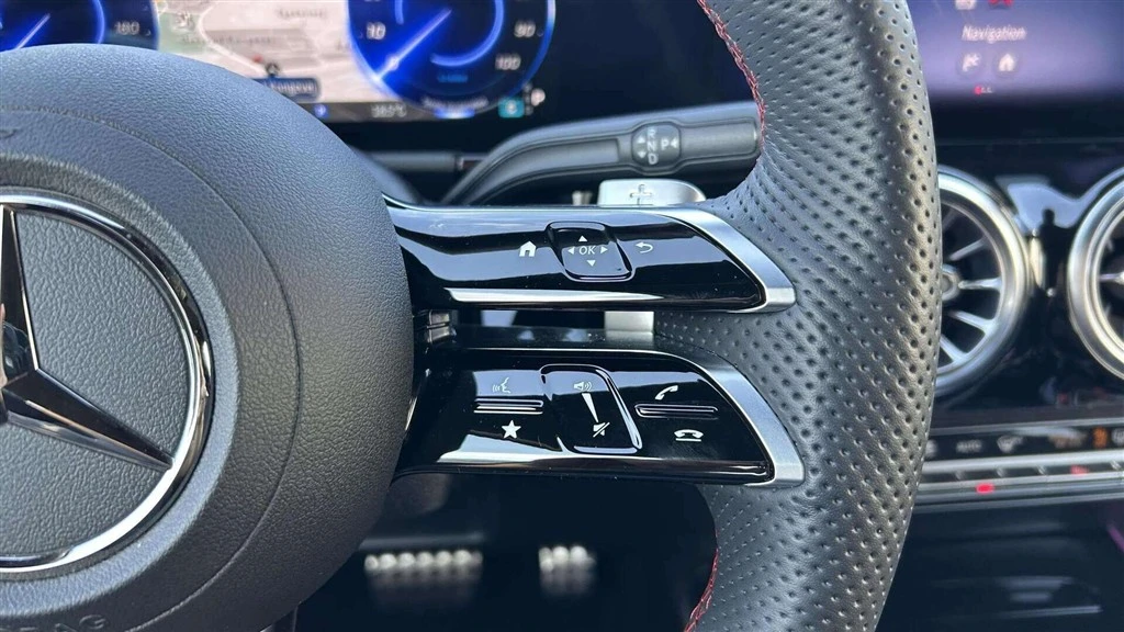Mercedes-Benz-EQA-image-12
