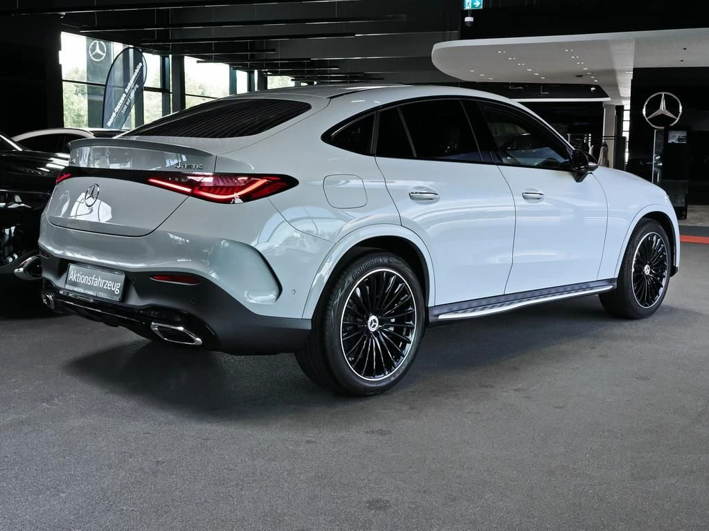 Mercedes-Benz-GLC 450 d-image-4