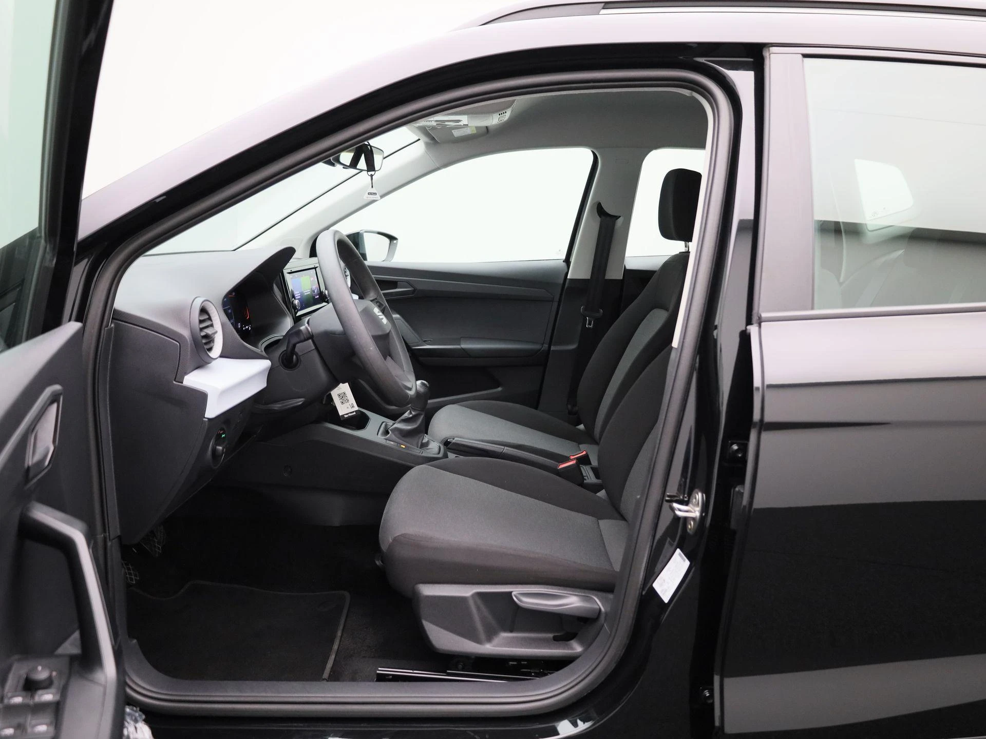 SEAT-Arona-image-8