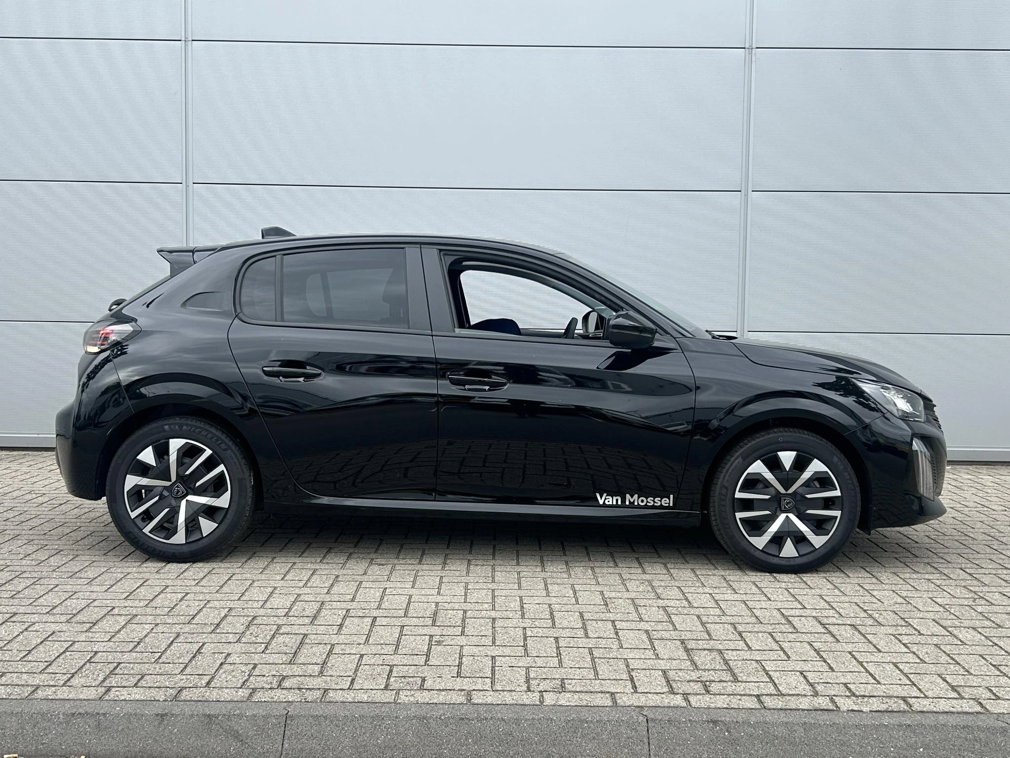 Peugeot-208-image-6