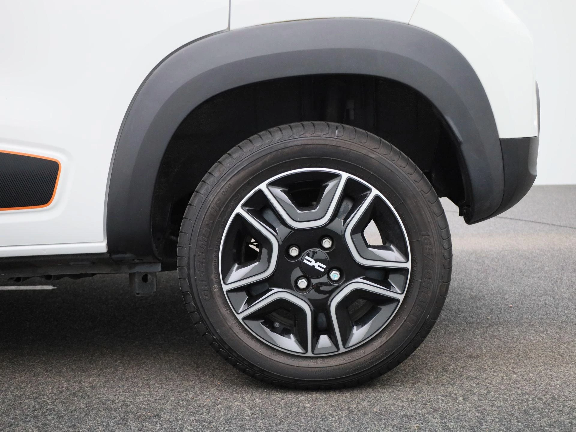 Dacia-Spring-image-12