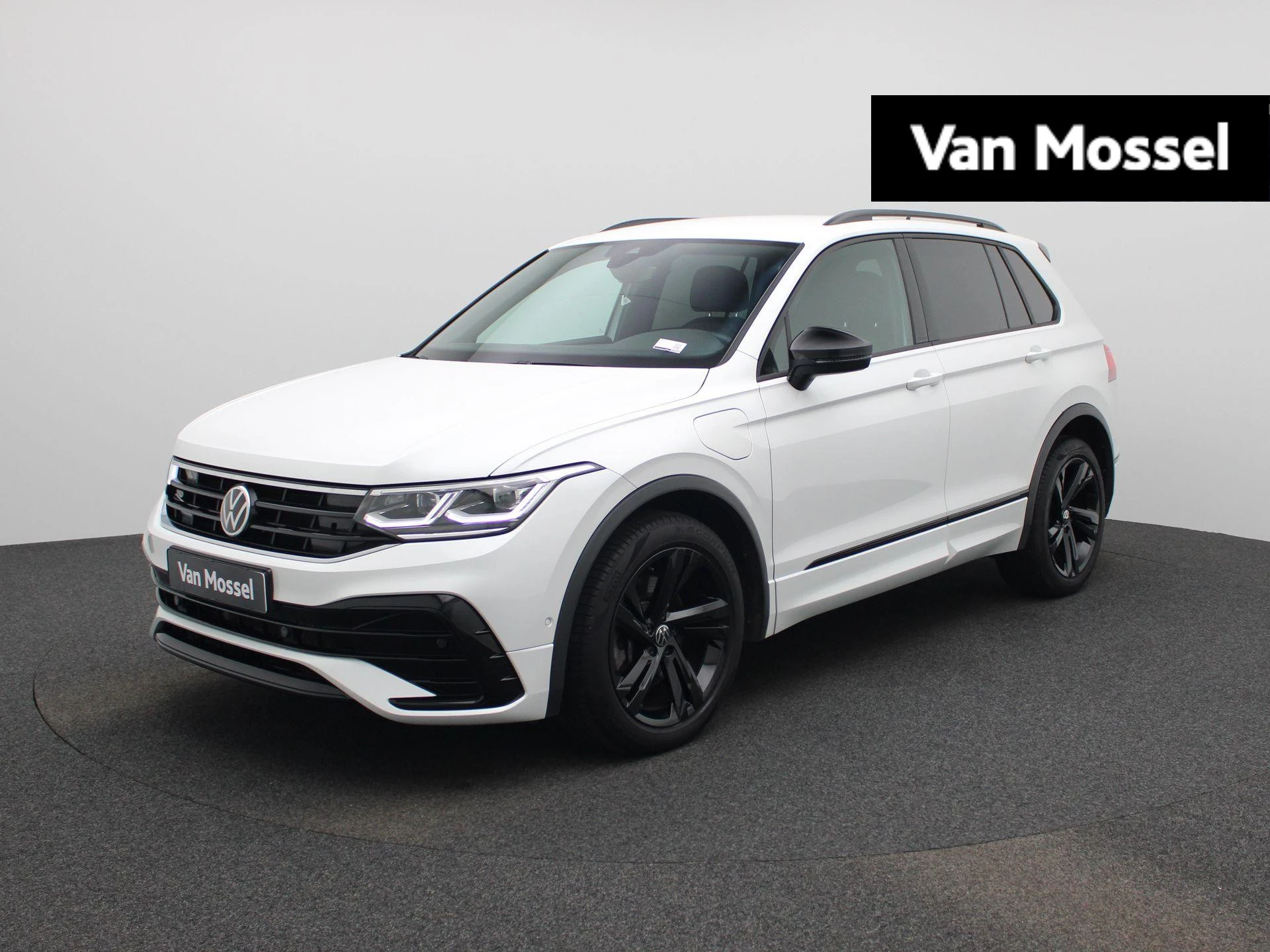 Volkswagen-Tiguan-image-0