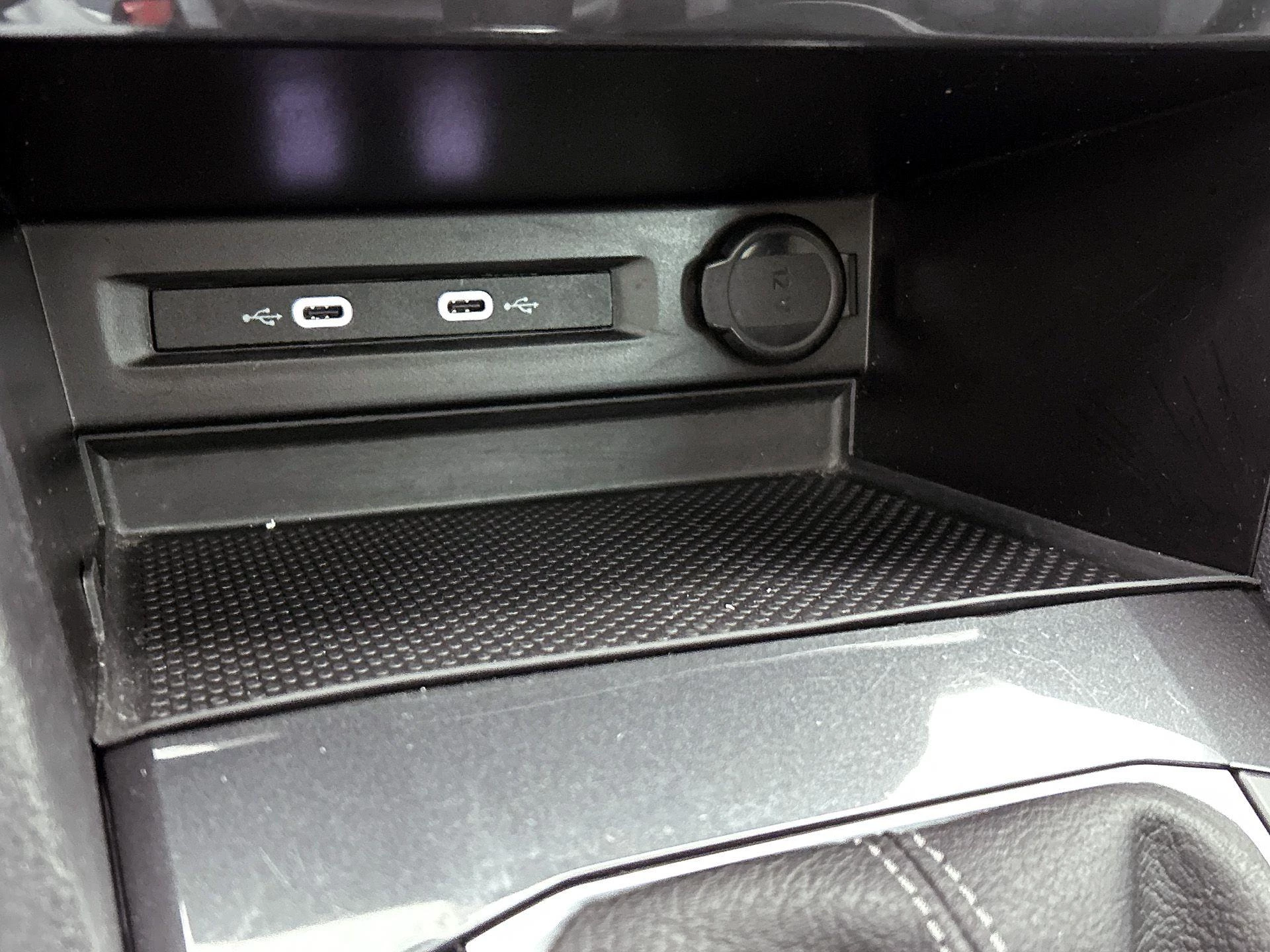 Volkswagen-Tiguan-image-30