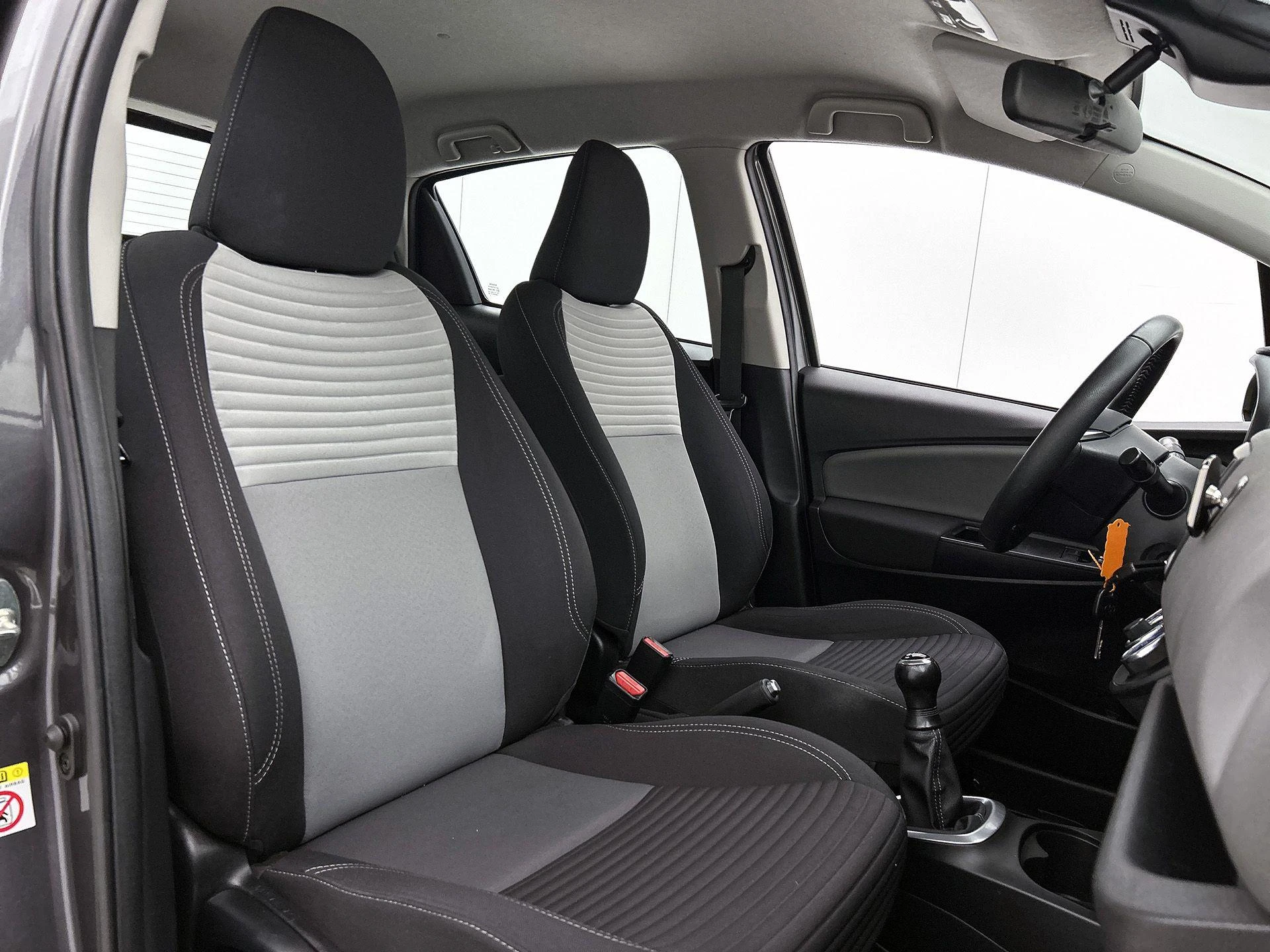Toyota-Yaris-image-32