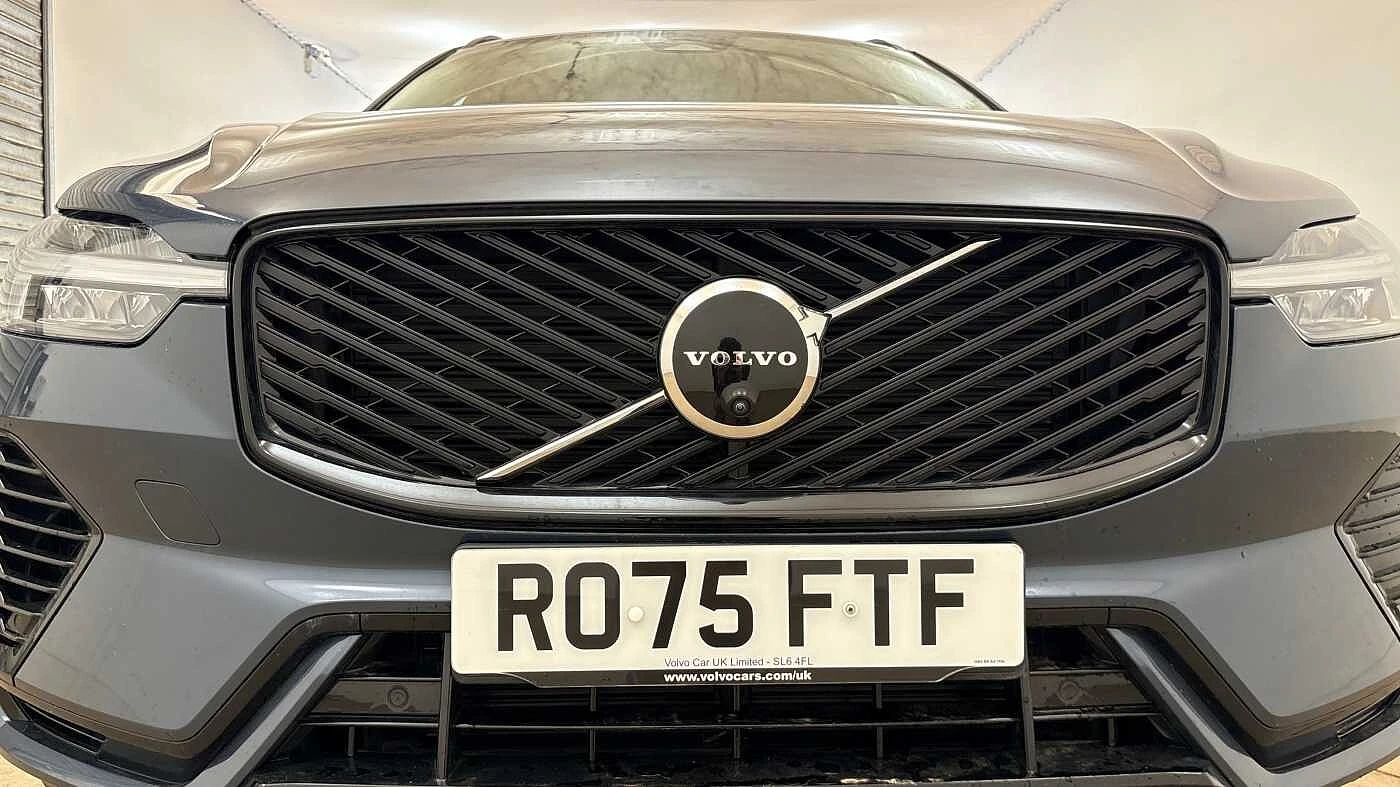 Volvo XC60 T6 AWD PHEV Electric/Petrol Plus Dark