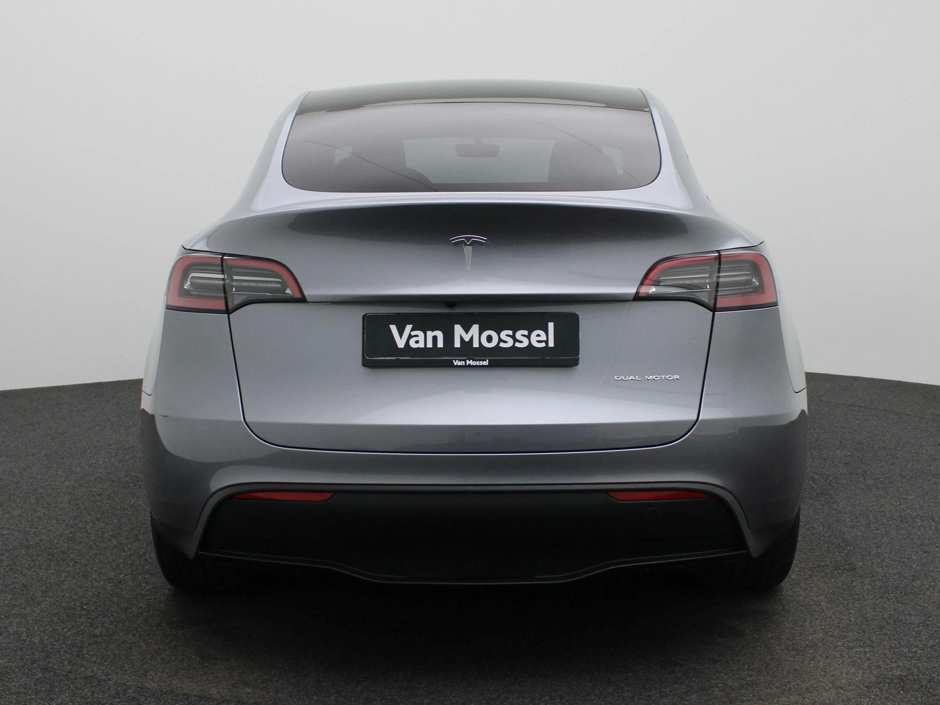 Tesla-Model Y-image-4