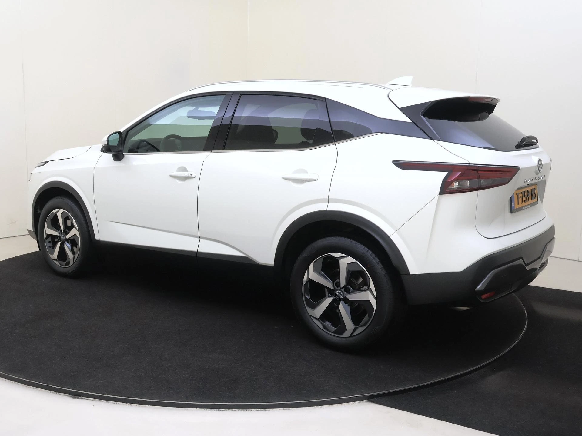 Nissan-QASHQAI-image-2