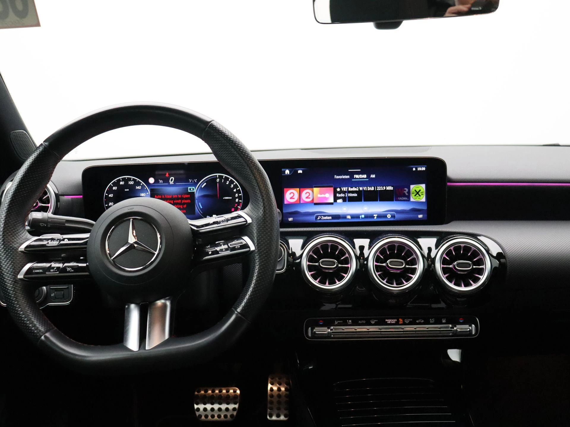 Mercedes-Benz Classe A 250 e Berline AMG Line + PANORAMISCH DAK + CARPLAY +
