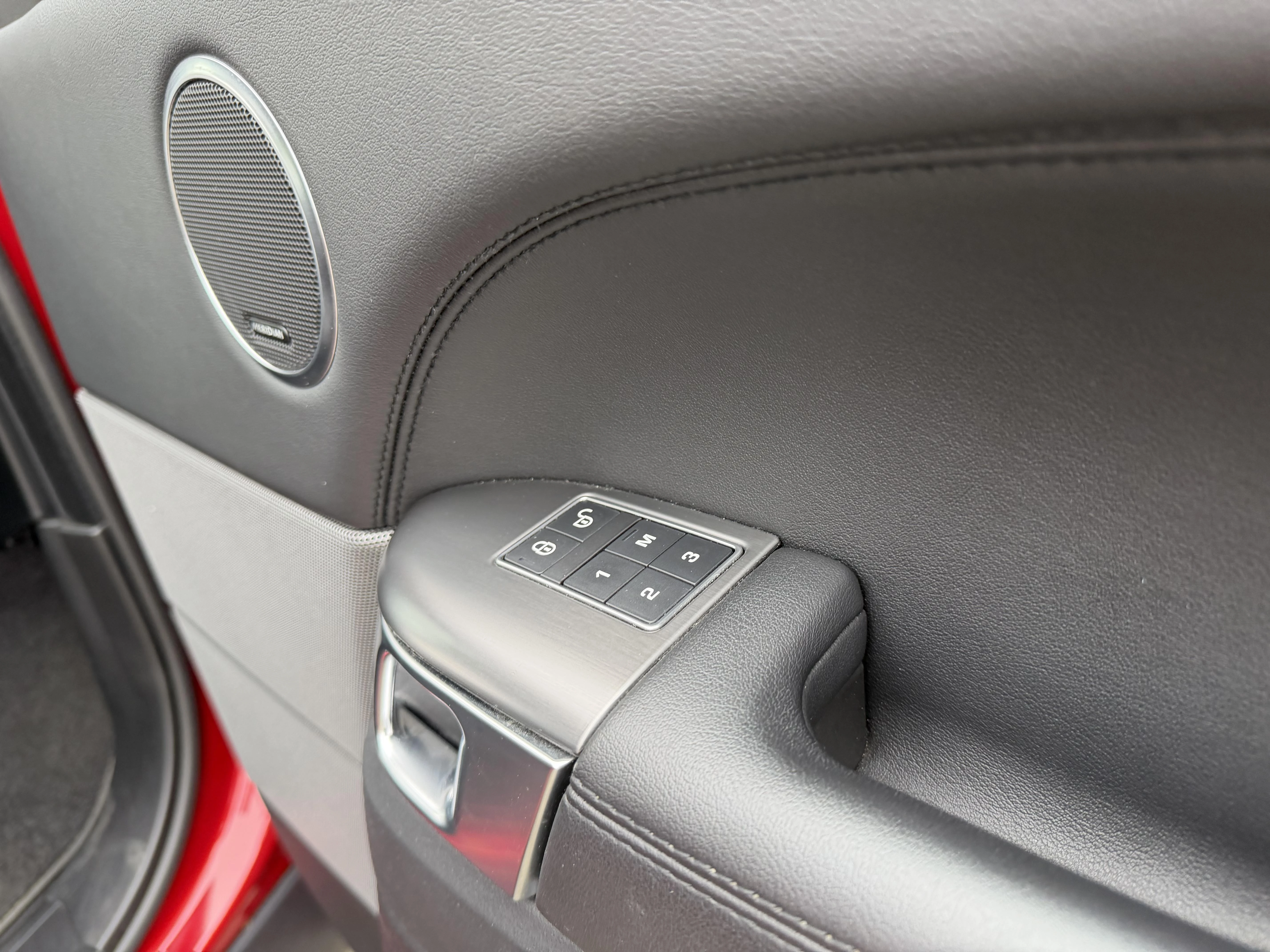 Land Rover-Range Rover Sport-image-34