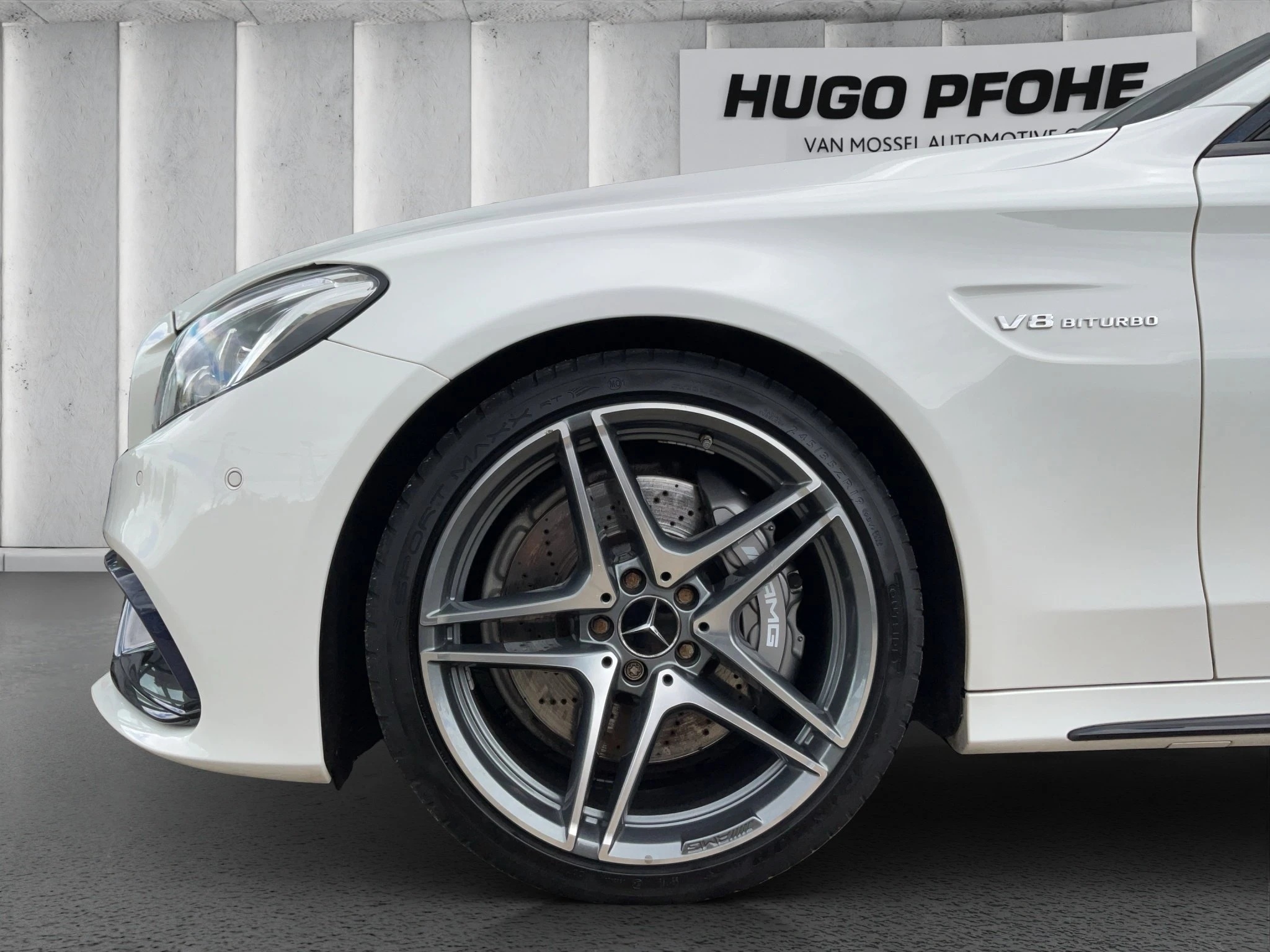 Mercedes-Benz-C-Klasse-image-8