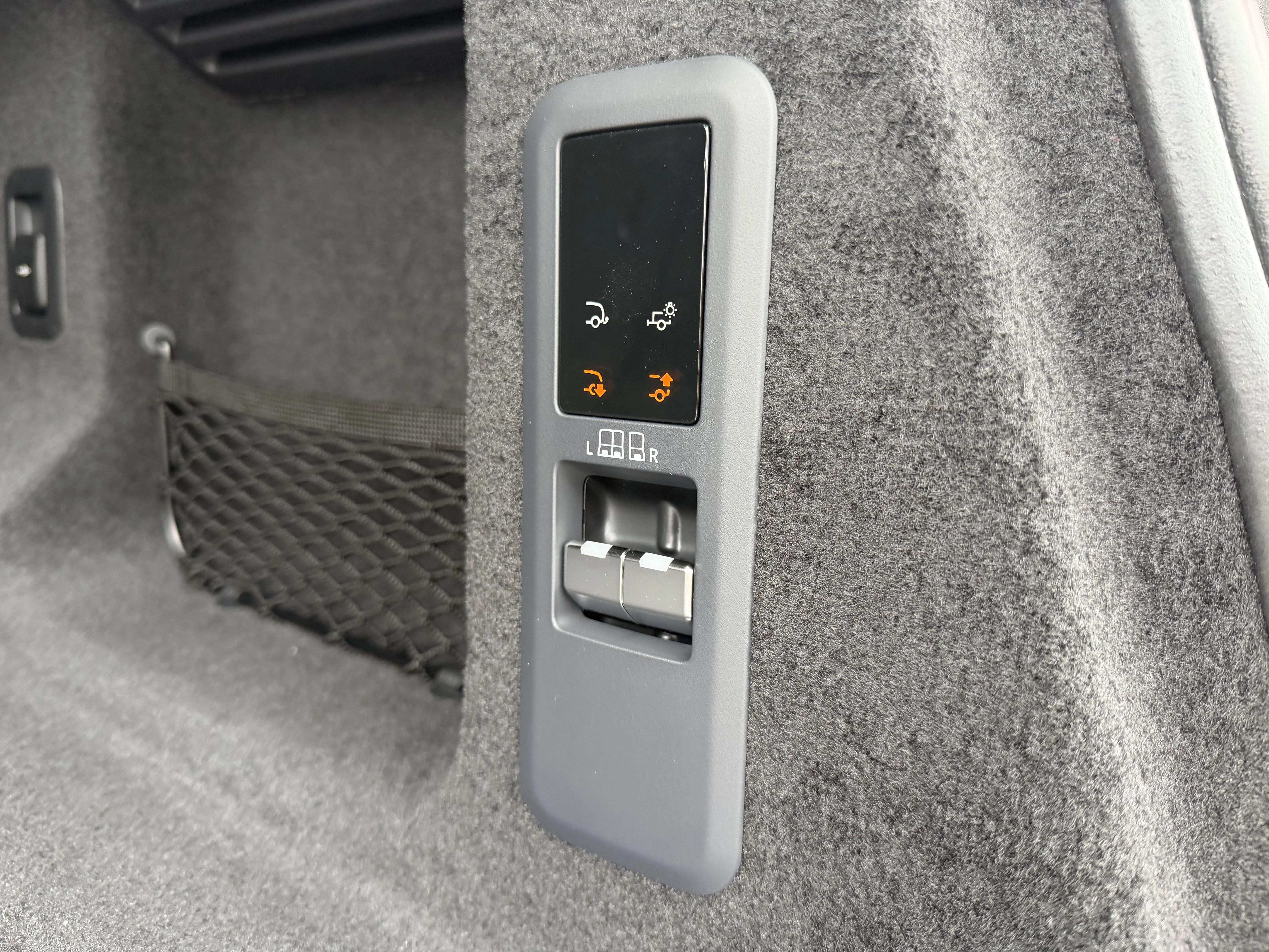 Land Rover-Range Rover Sport-image-8