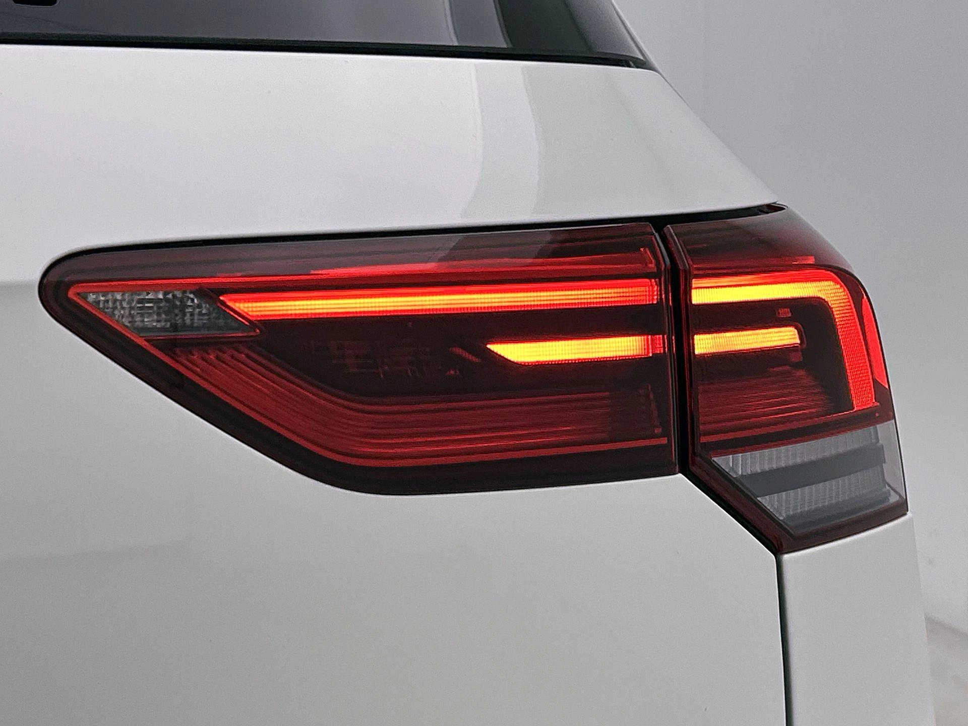 Volkswagen Golf 1.5 eTSI R-Line