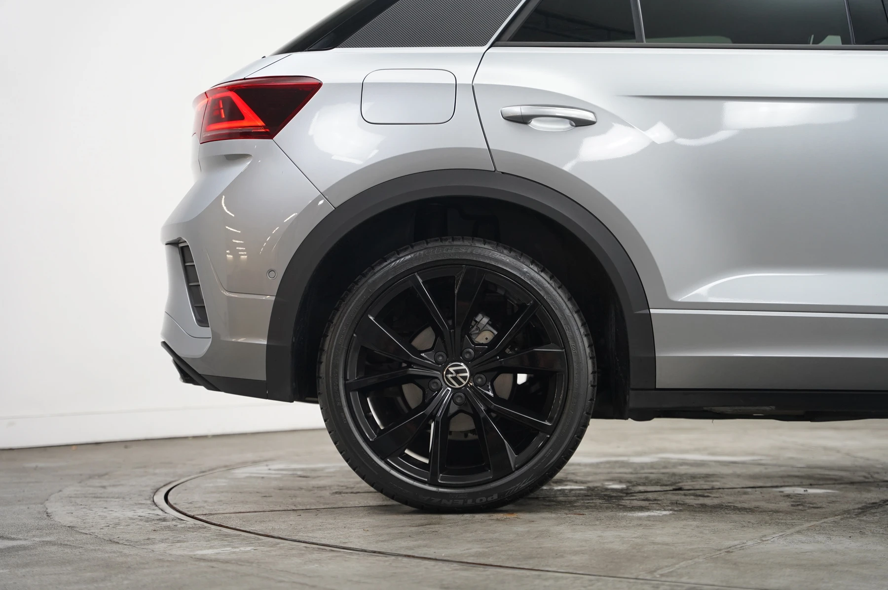Volkswagen-T-Roc-image-32