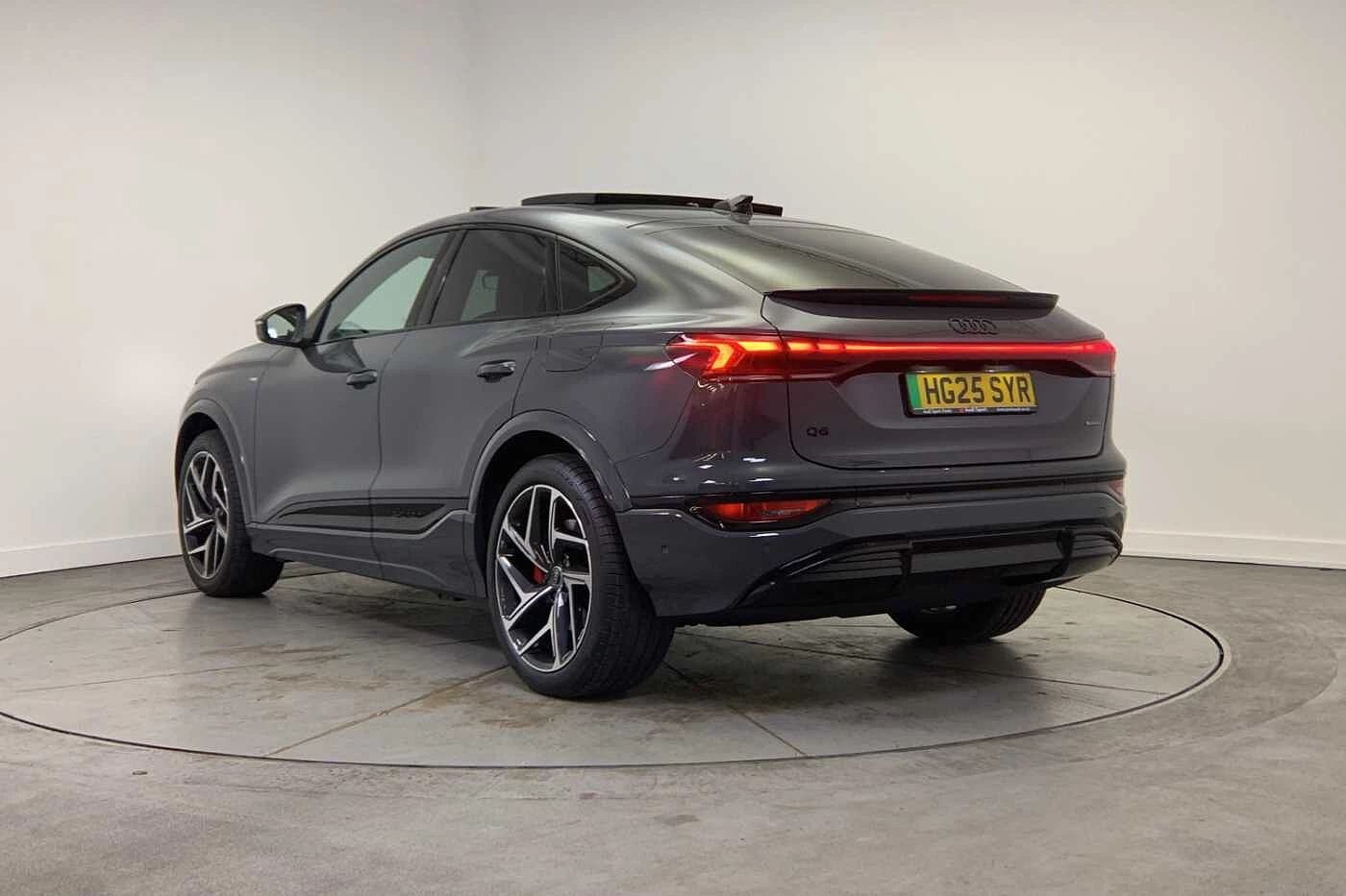 Audi-Q6 e-tron-image-2