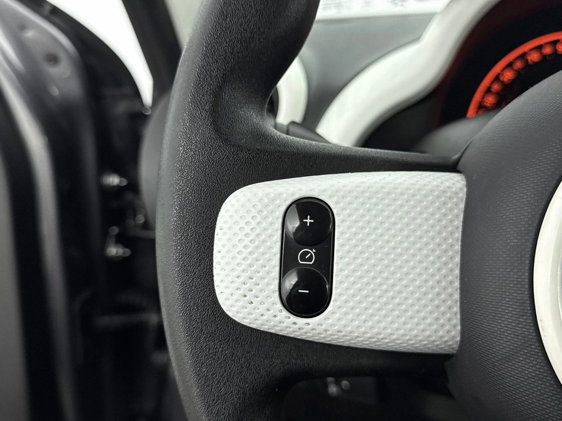 Renault-Twingo-image-5
