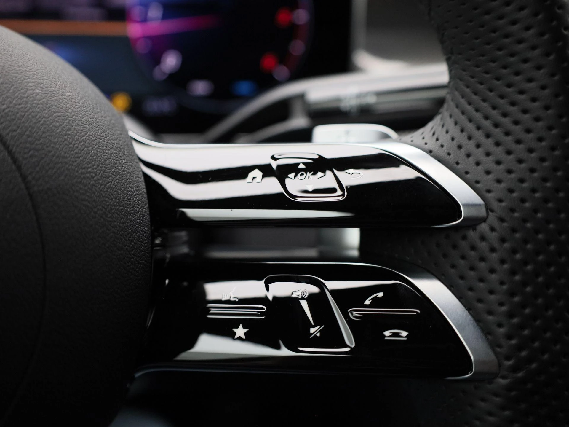 Mercedes-Benz-GLC-image-26